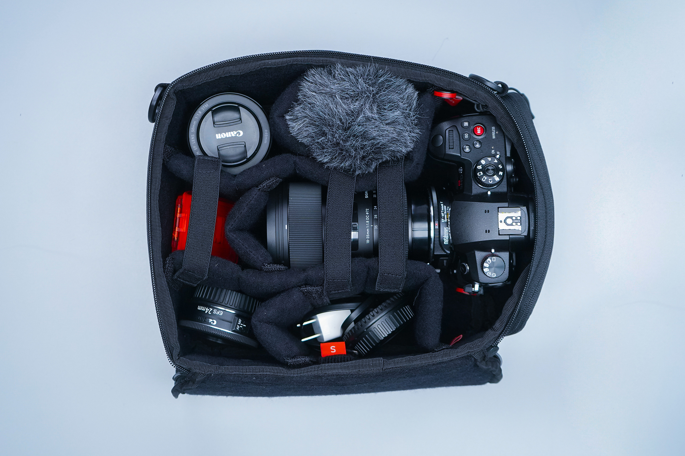 WANDRD Essential Deep Camera Cube Inside