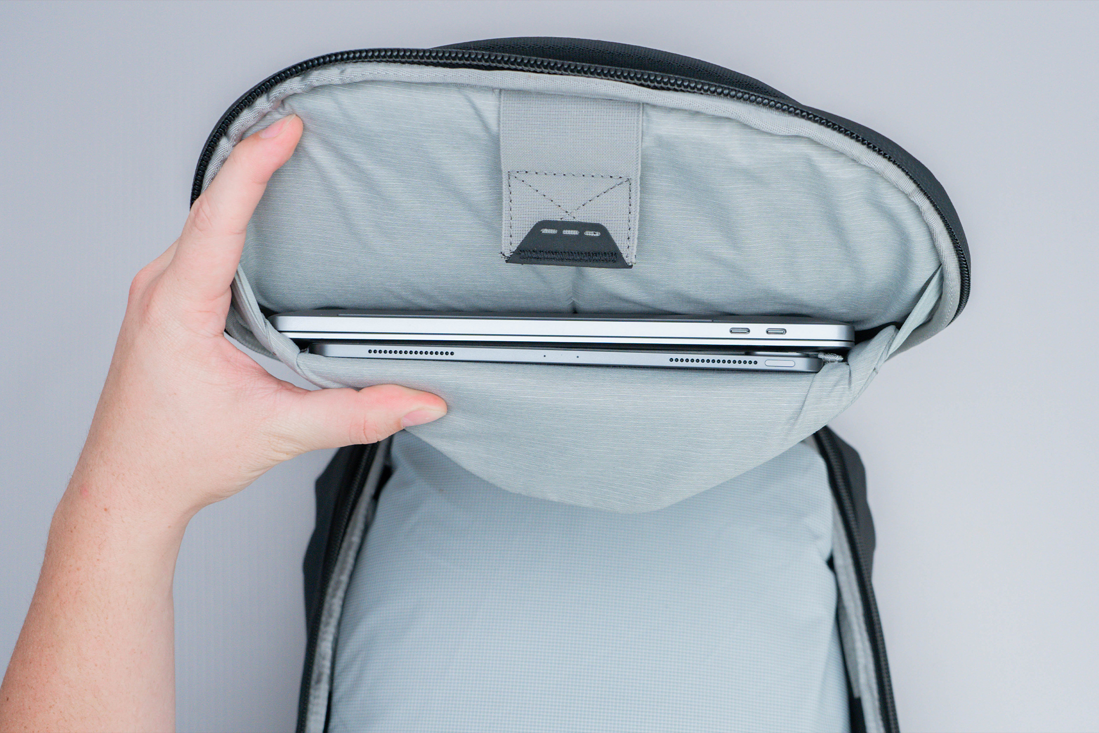 Peak Design Travel Backpack 30L Laptop iPad Compartment