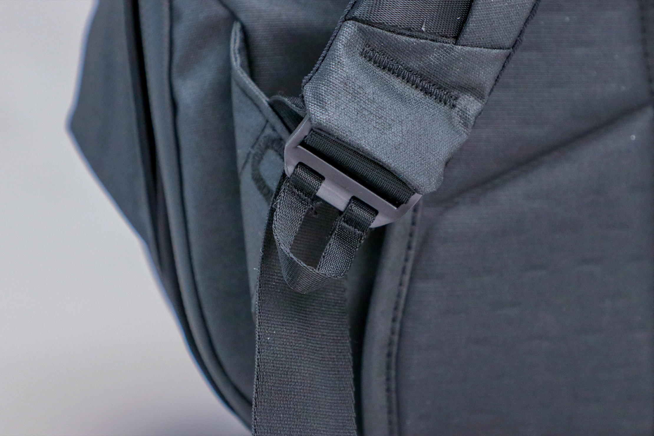 Peak Design Travel Backpack 30L Detail