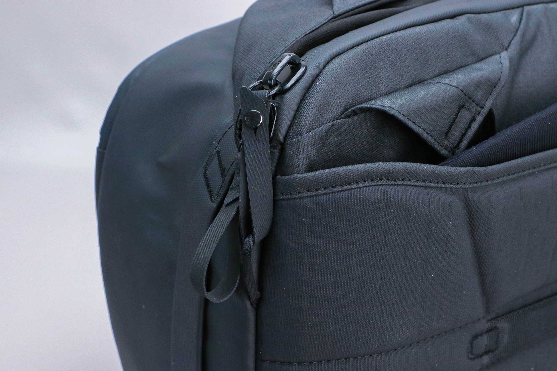 Peak Design Travel Backpack 30L Zipper 2