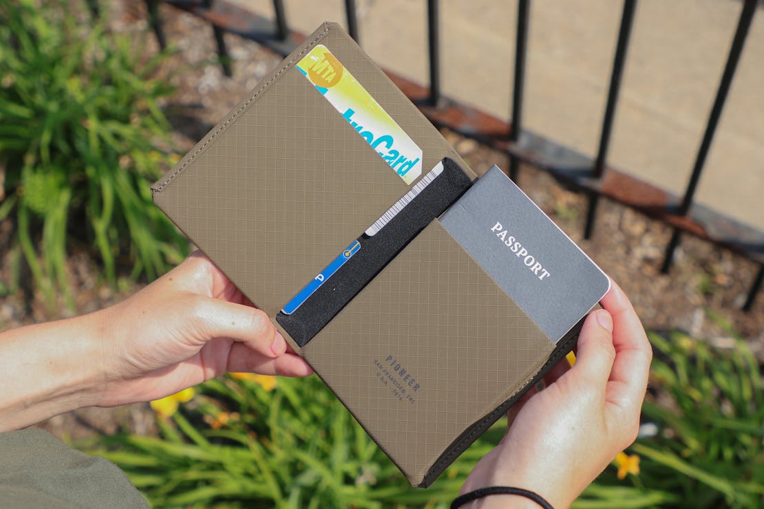 The Best Travel Wallets to Organize Your Vacation Essentials (2021