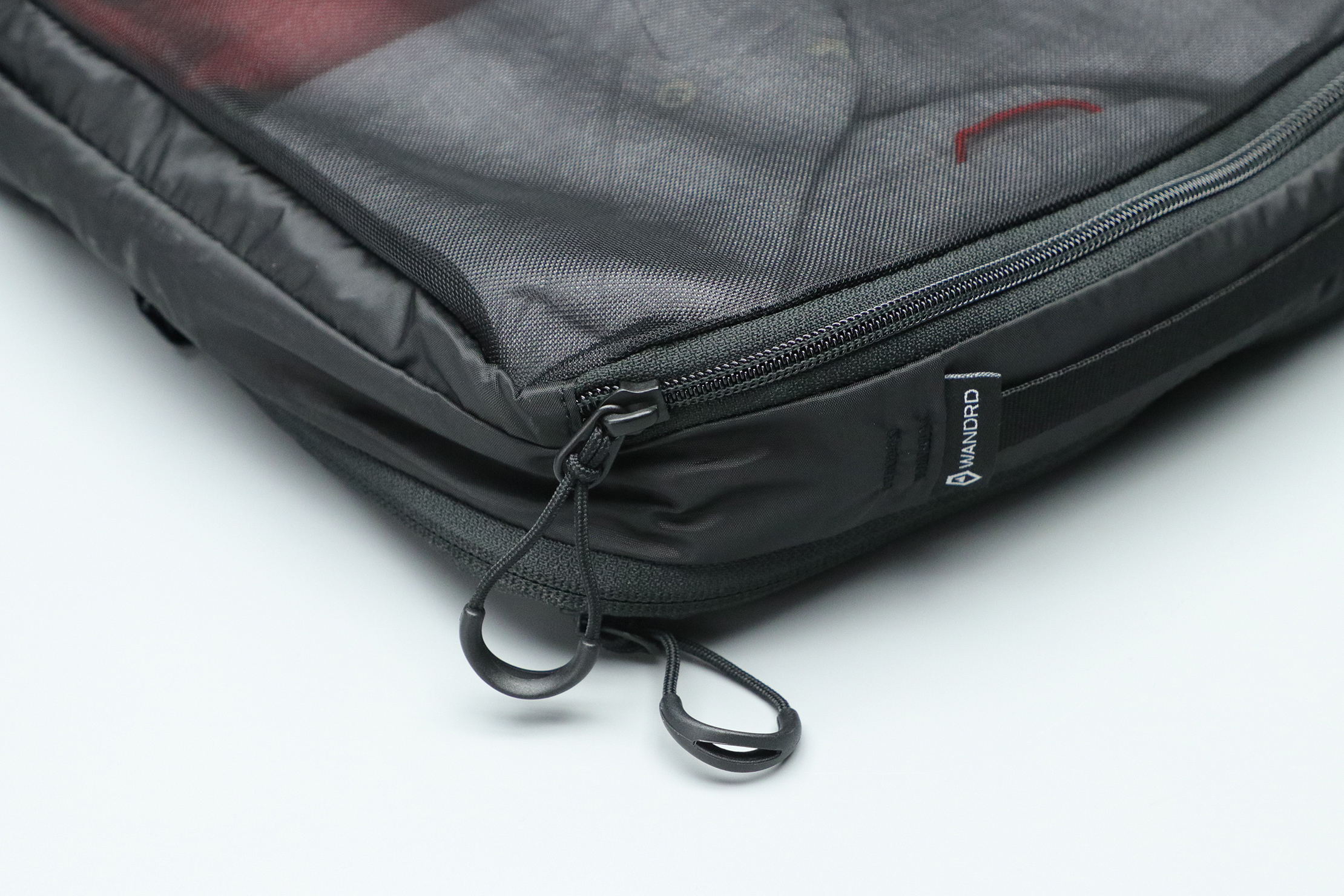 WANDRD Packing Cubes Logo and Zipper