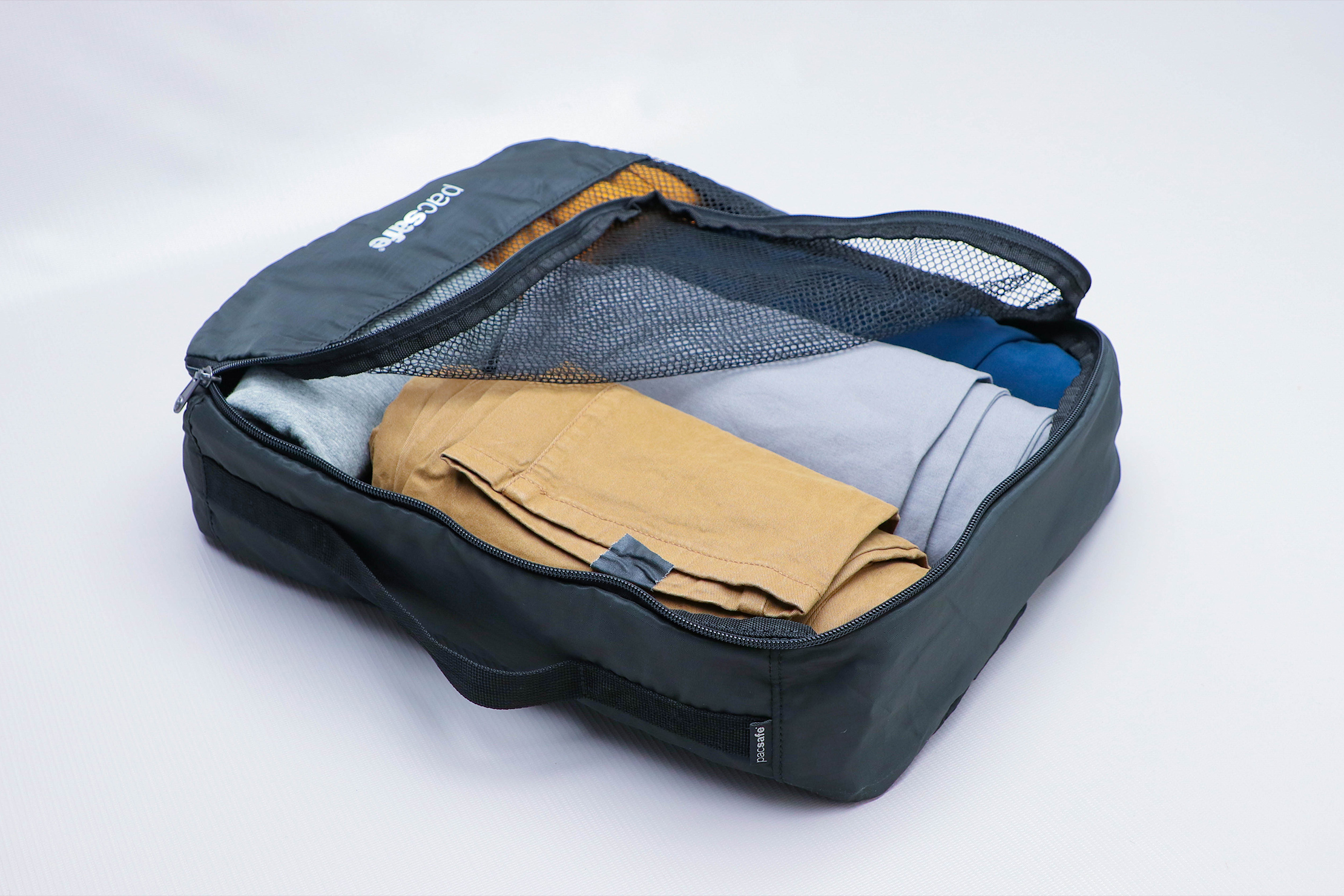 Are packing cubes worth it and do packing cubes really save space? - The  Travel Hack