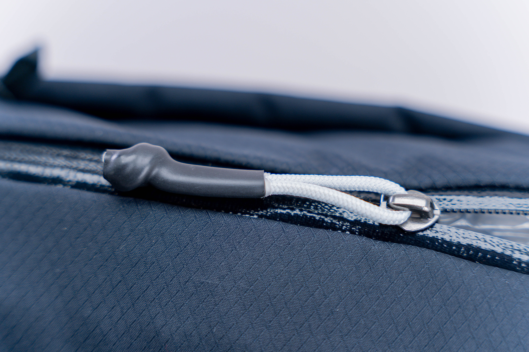 Bellroy Lite Sling Zipper 4