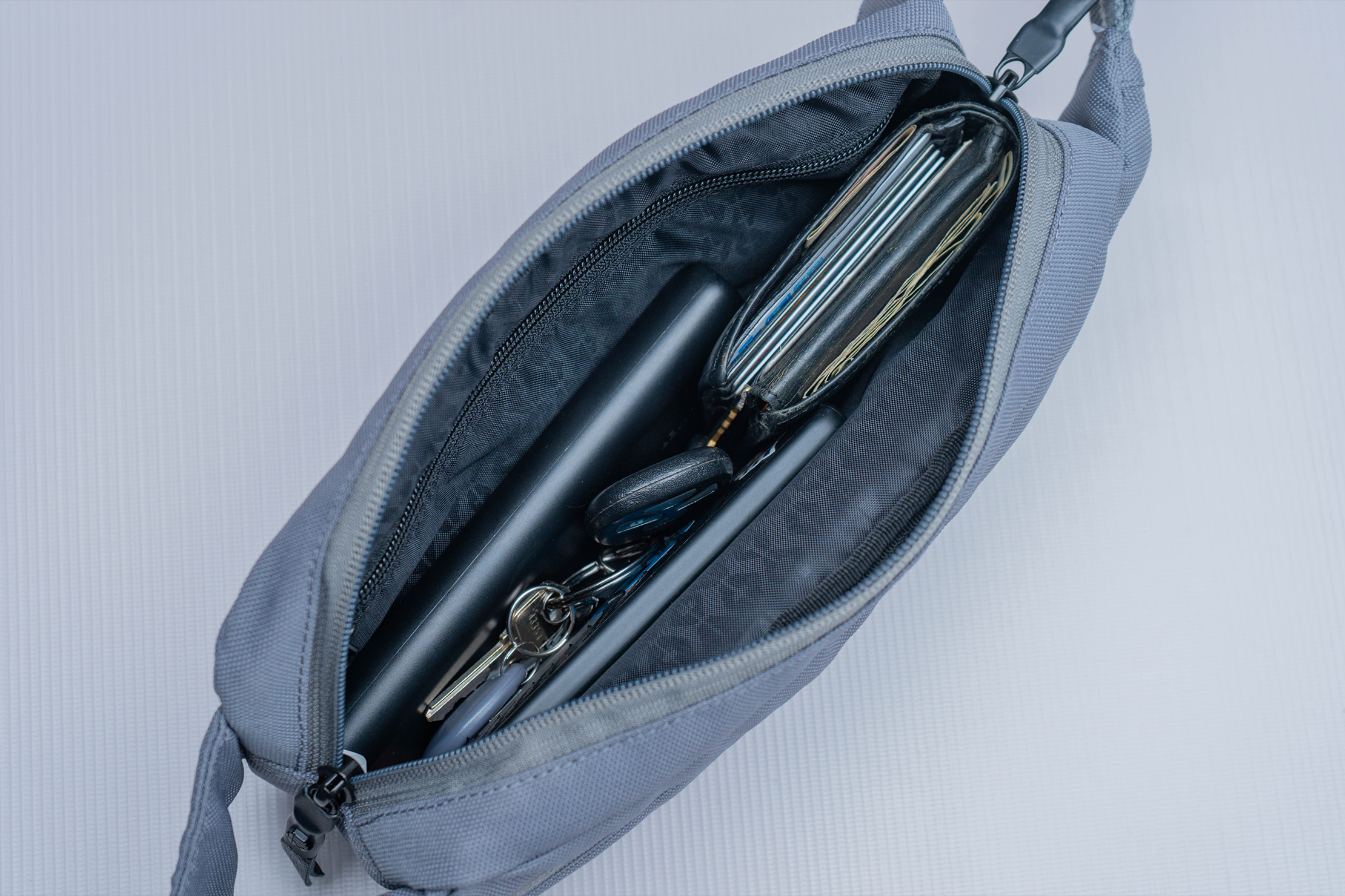 HEX Evolve Sling Main Compartment