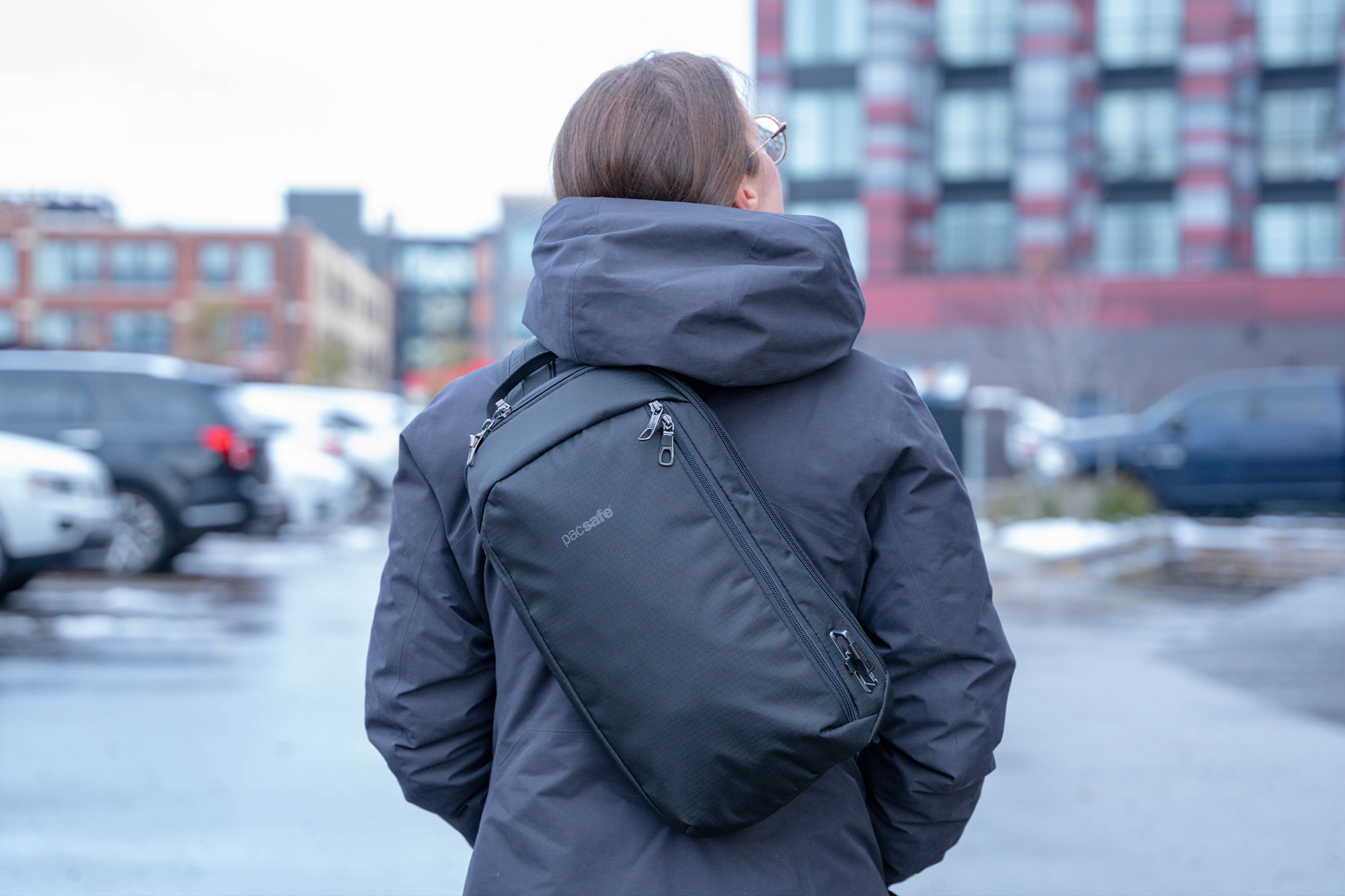 Pacsafe Vibe 325 Anti-Theft Sling Pack Review | Pack Hacker