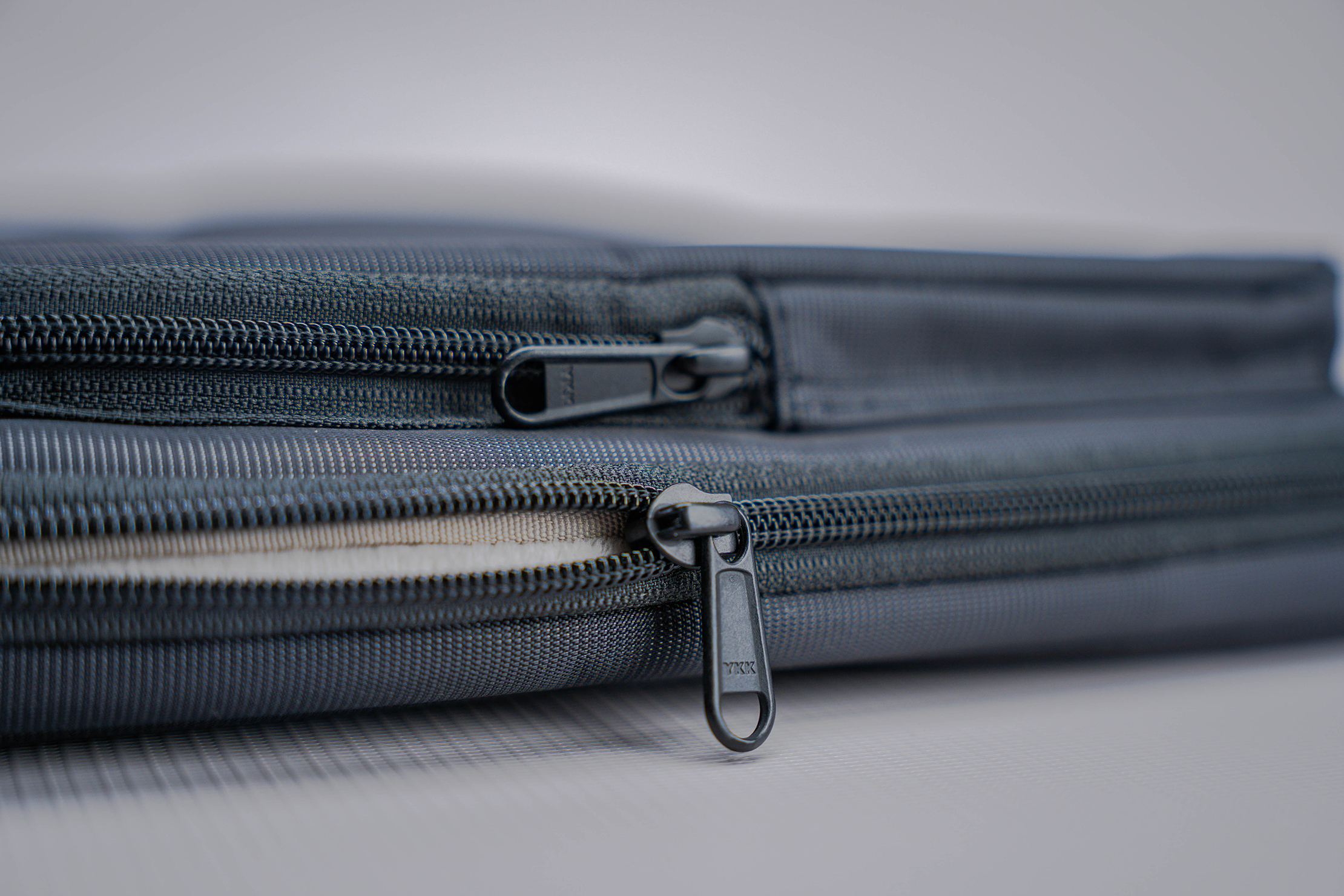 Tomtoc Versatile A42 For 16 Macbook Pro Zipper