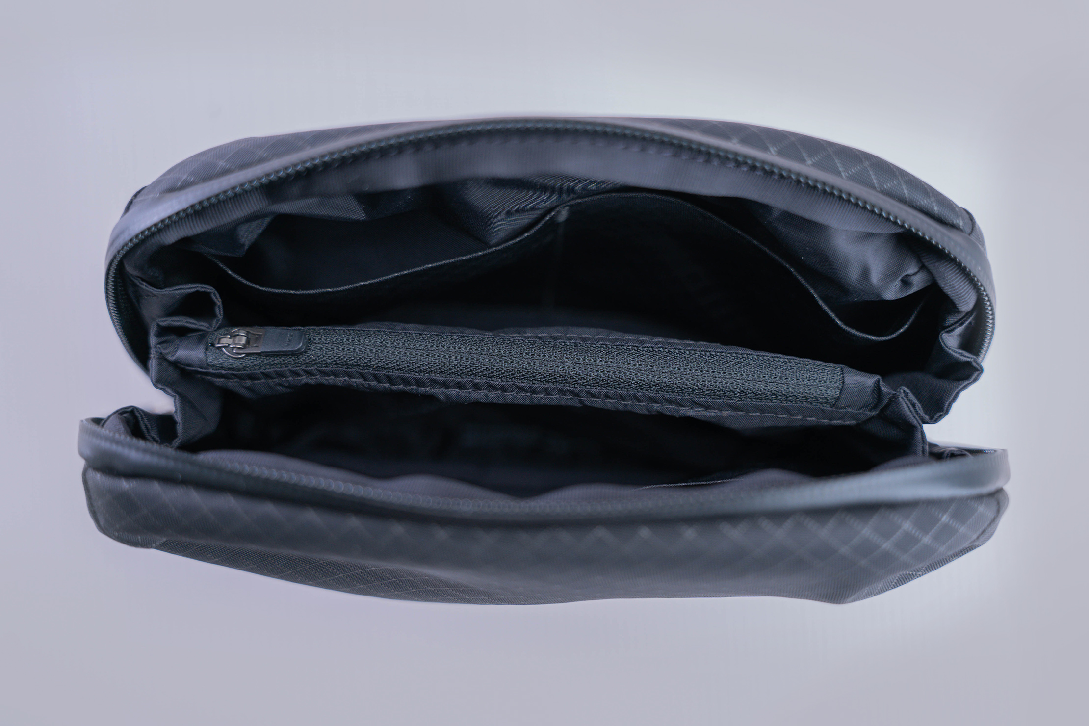 Pioneer Global Travel Pouch - Navy – Modern Quests