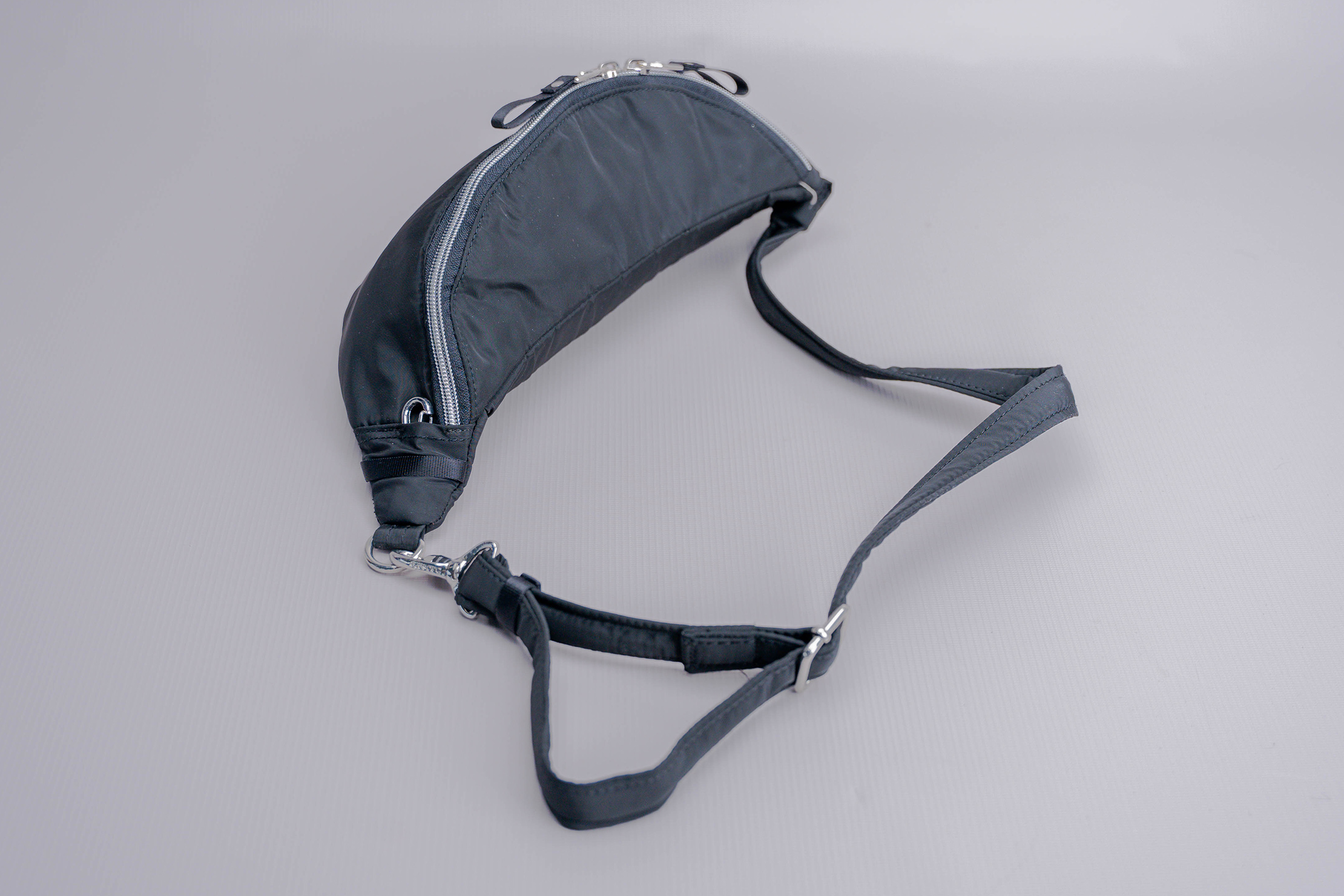 Pacsafe Stylesafe Sling Pack Strap 2