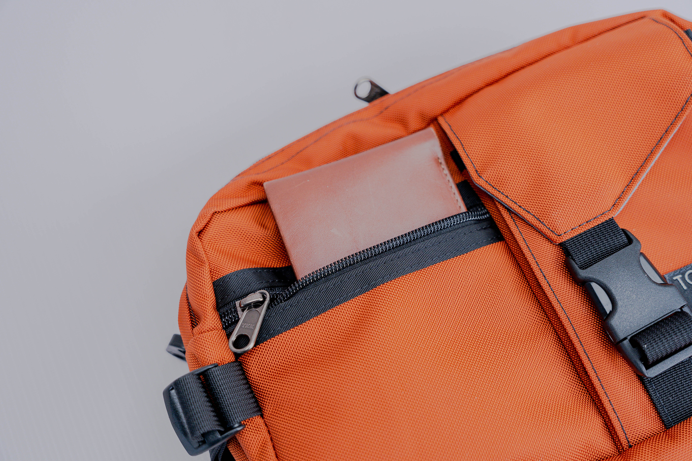 Tom Bihn Le Petit Derriere Review | Pack Hacker