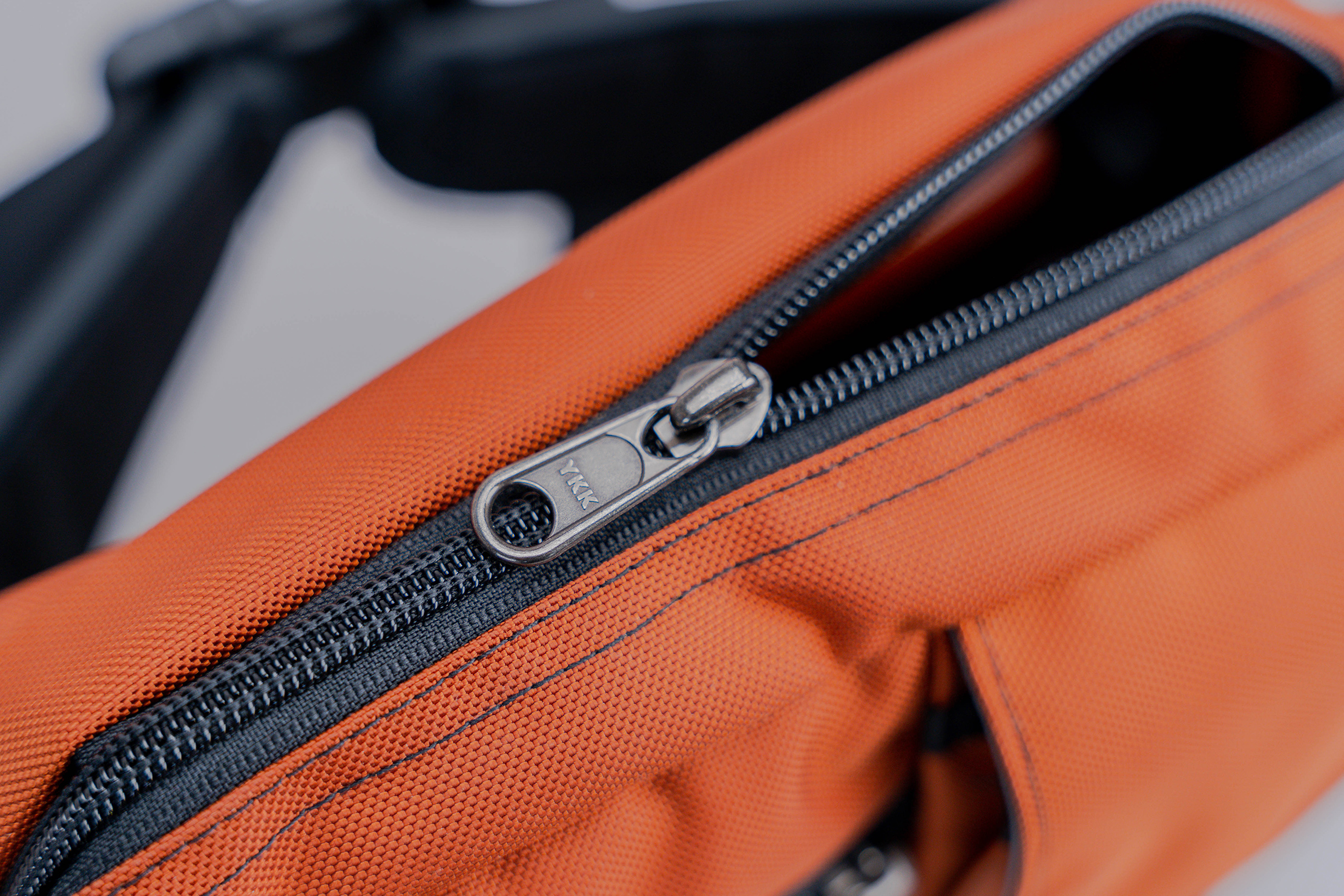 Tom Bihn Le Petit Derriere Review | Pack Hacker