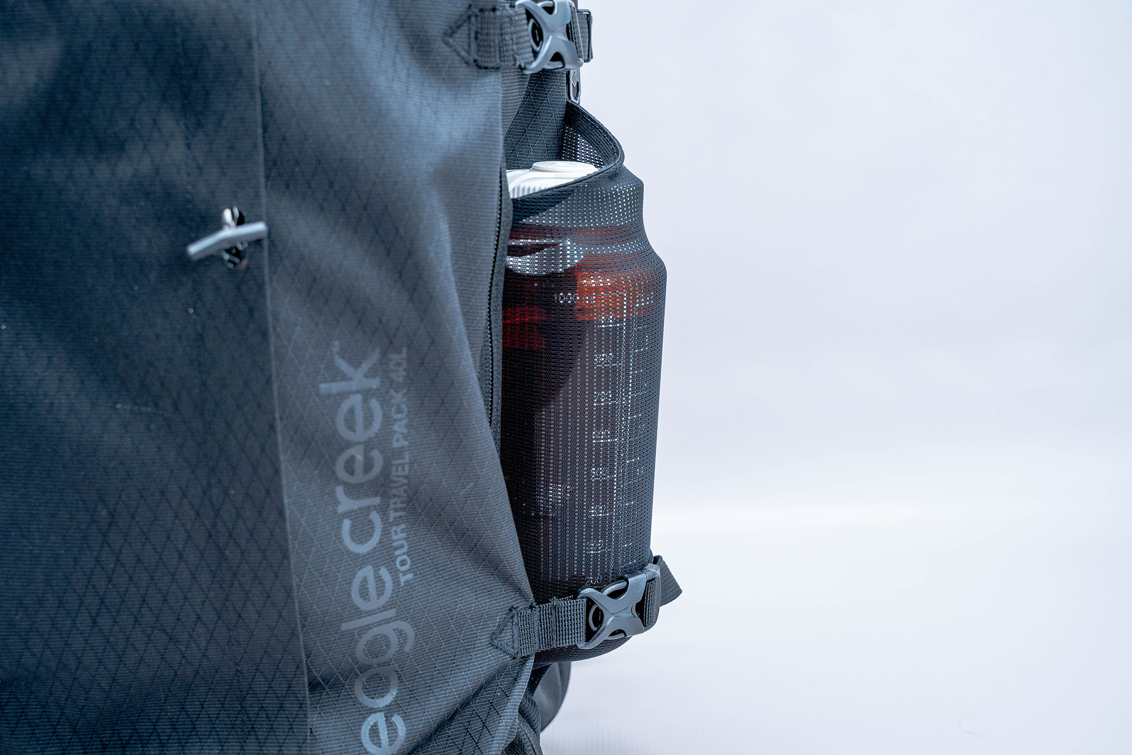 Eagle Creek Tour Travel Pack 40L Water Bottle 2