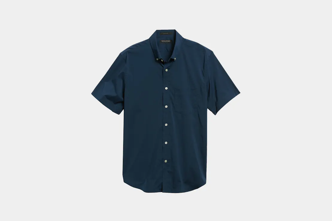 Banana Republic Untucked Slim-Fit Tech-Stretch Cotton Shirt | Pack Hacker Banana Republic Untucked Slim-Fit Tech-Stretch Cotton Shirt | Pack Hacker
