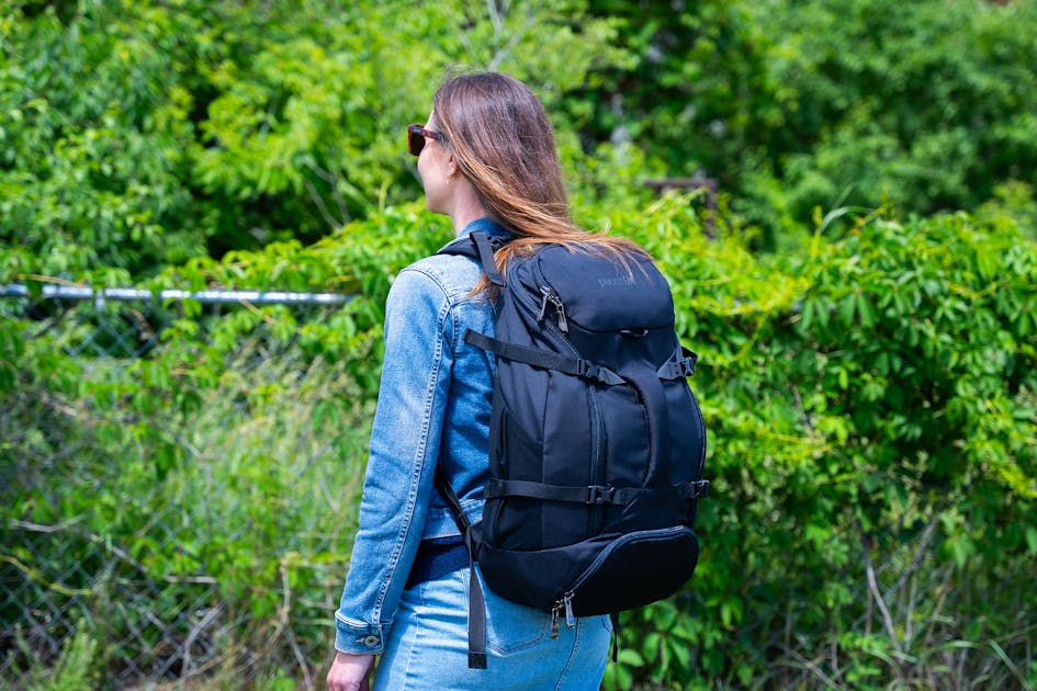 Pacsafe Venturesafe EXP35 Travel Backpack Review | Pack Hacker