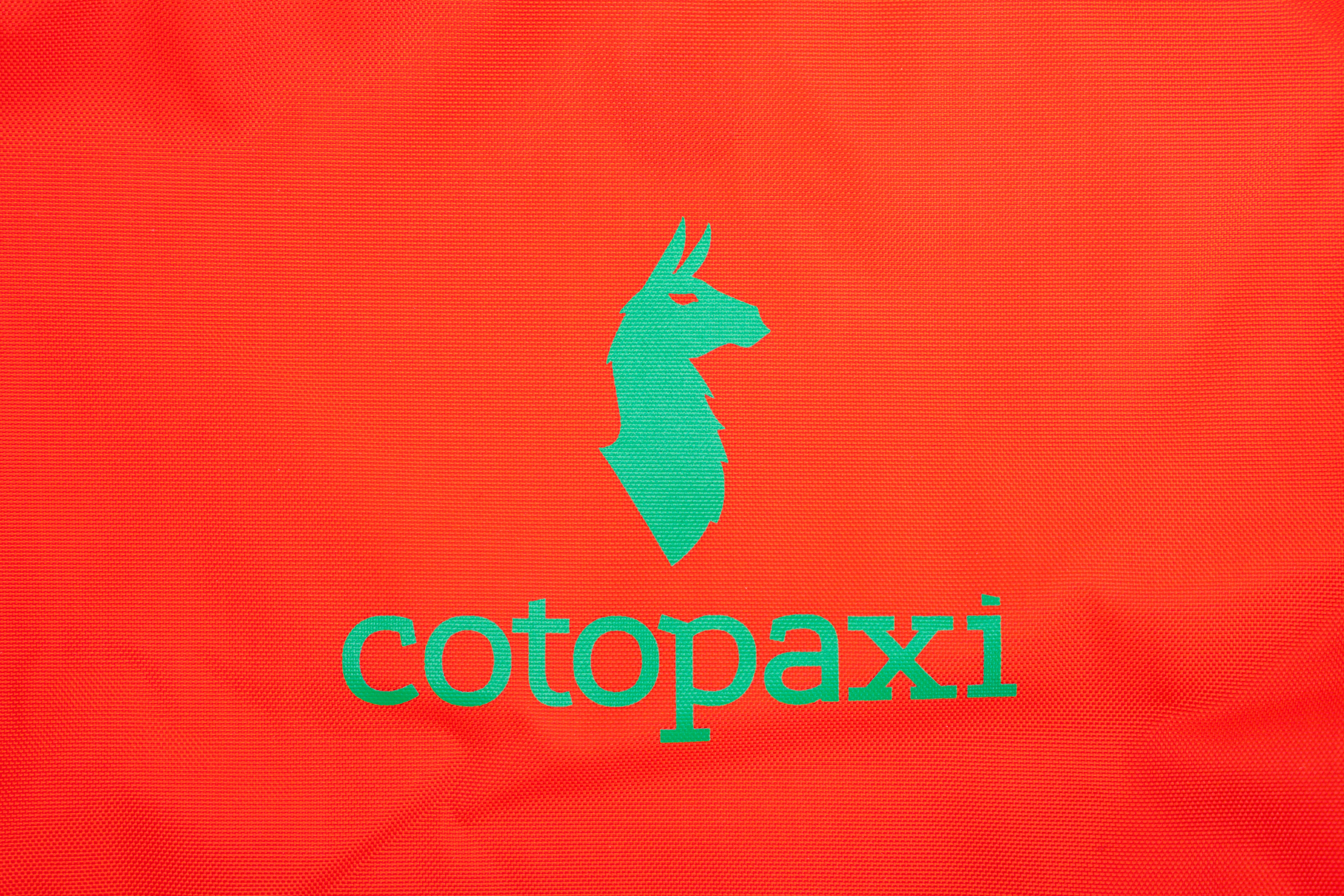 Cotopaxi Taal Convertible Tote Del Día Logo