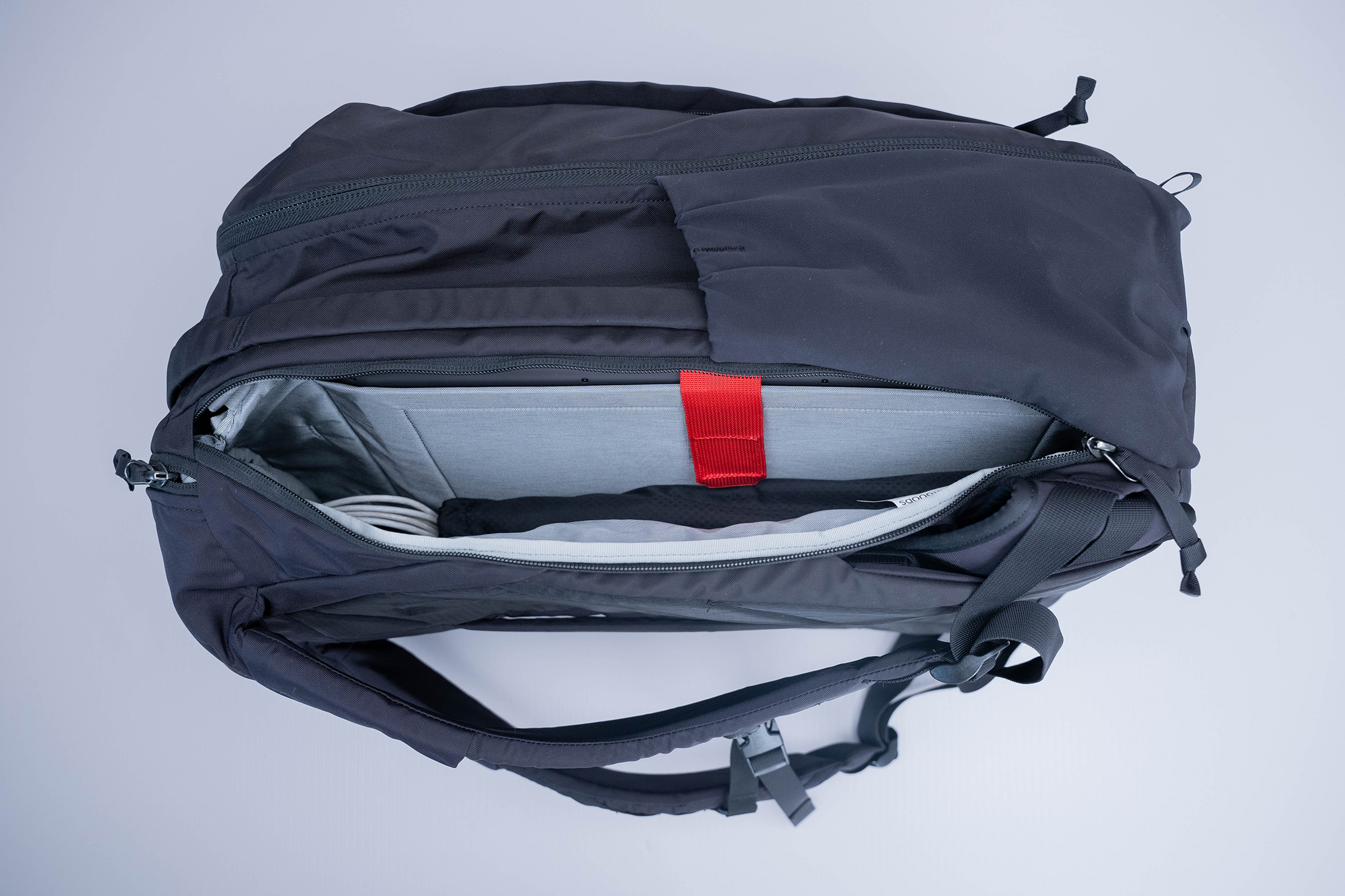 EVERGOODS Civic Travel Bag 35L (CTB35) Side Compartment