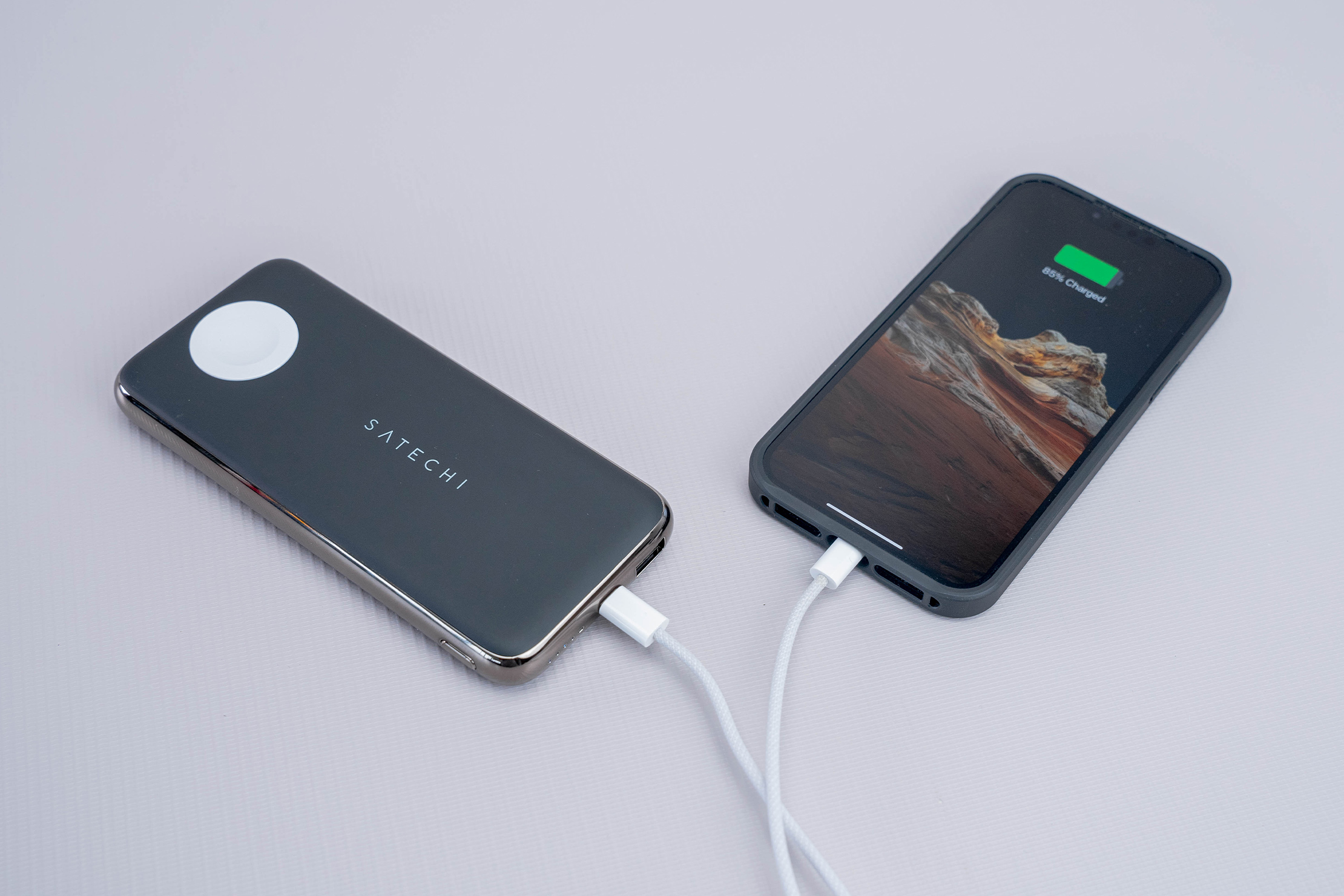 Quatro Wireless Power Bank / Portable Charger - Satechi