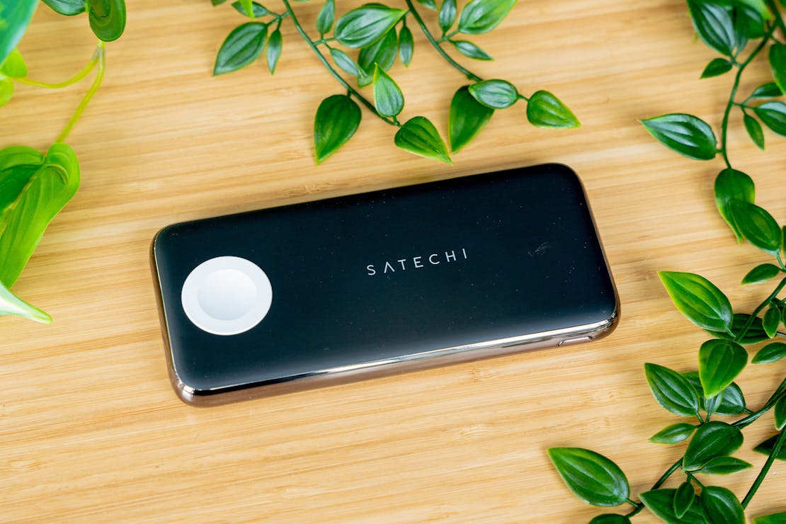 Satechi Quatro Wireless Power Bank Review