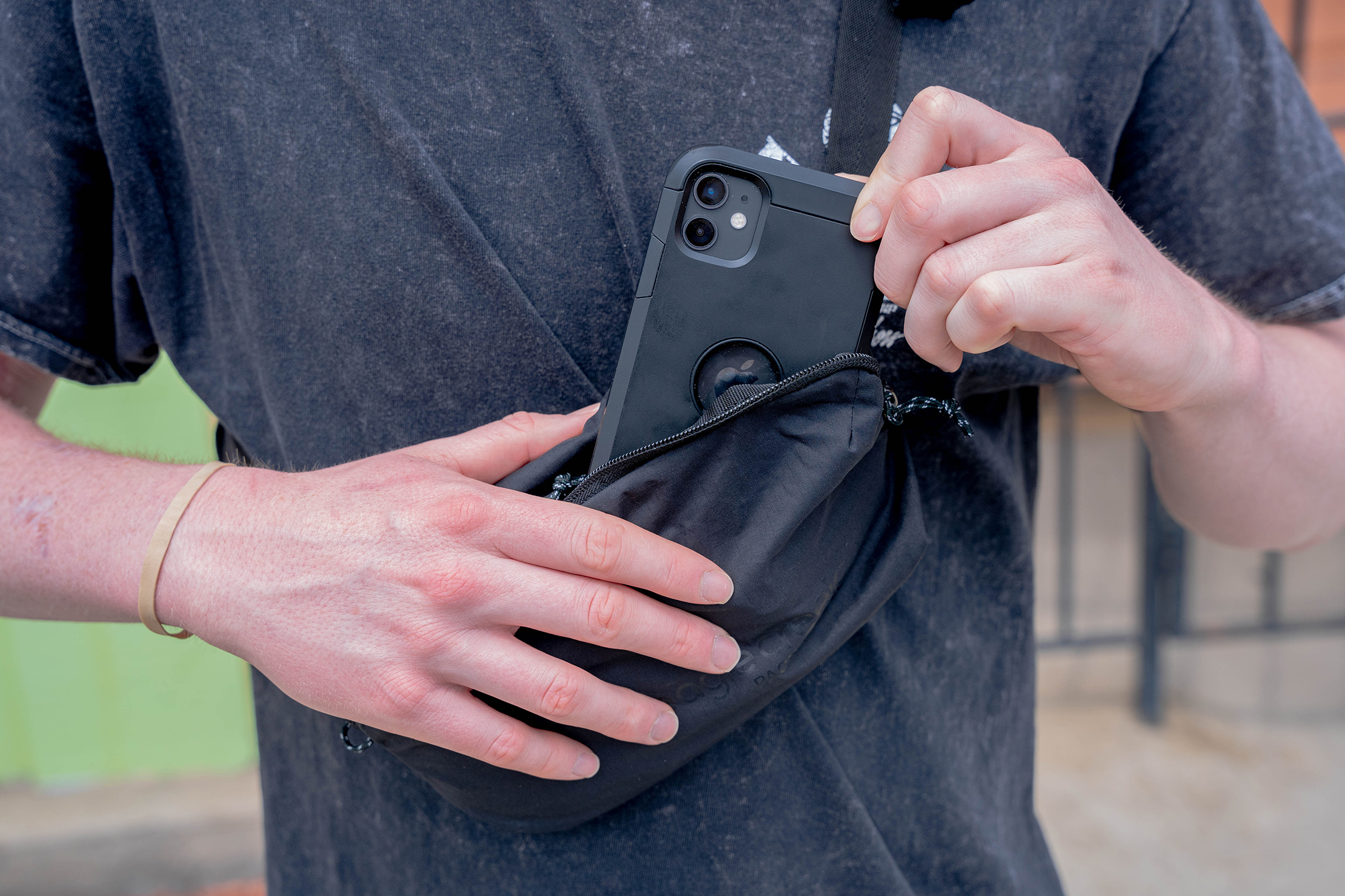 Eagle Creek Packable Waist Bag In Use