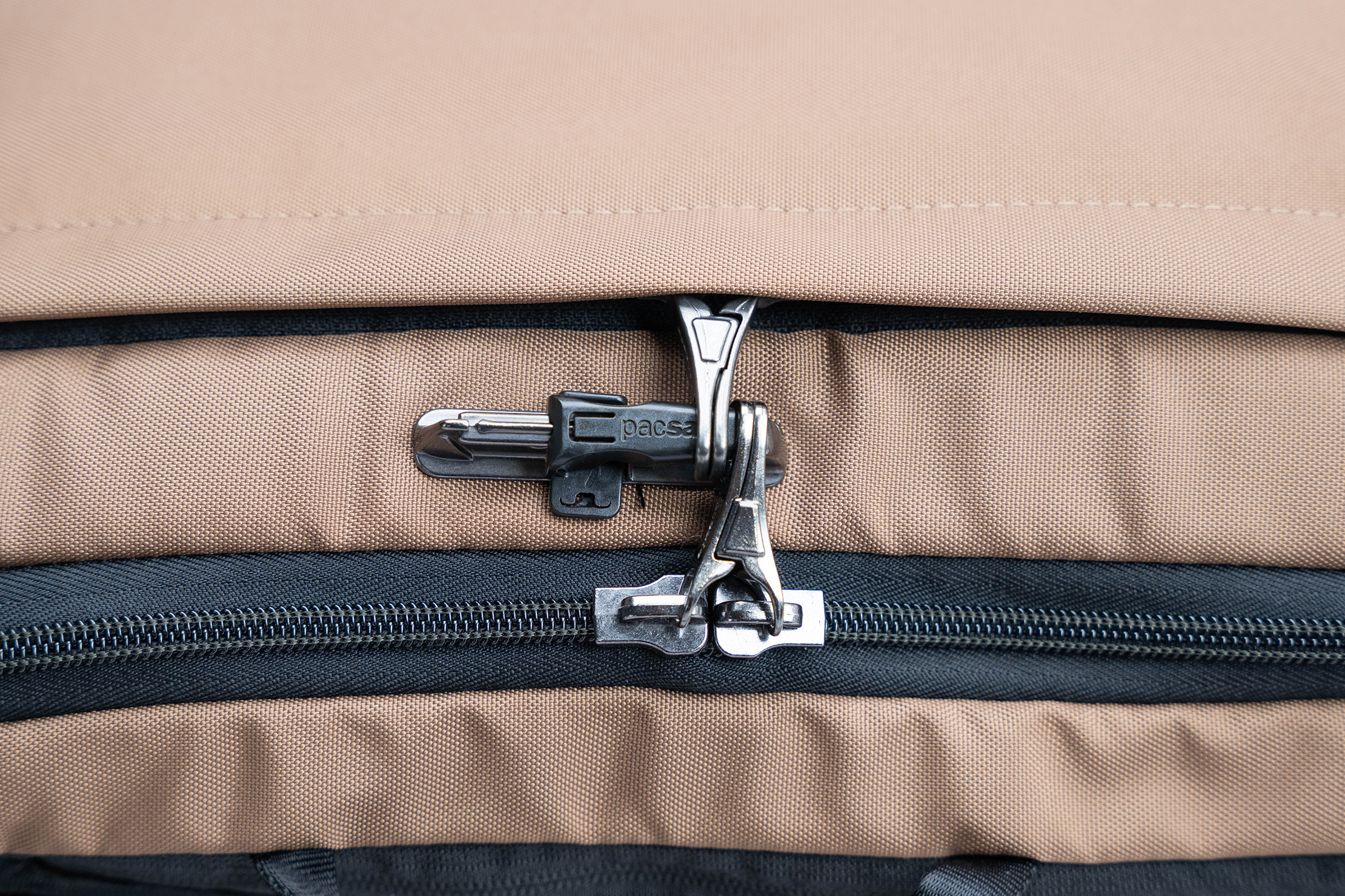 Pacsafe Metrosafe X Commuter Backpack Zipper Lock