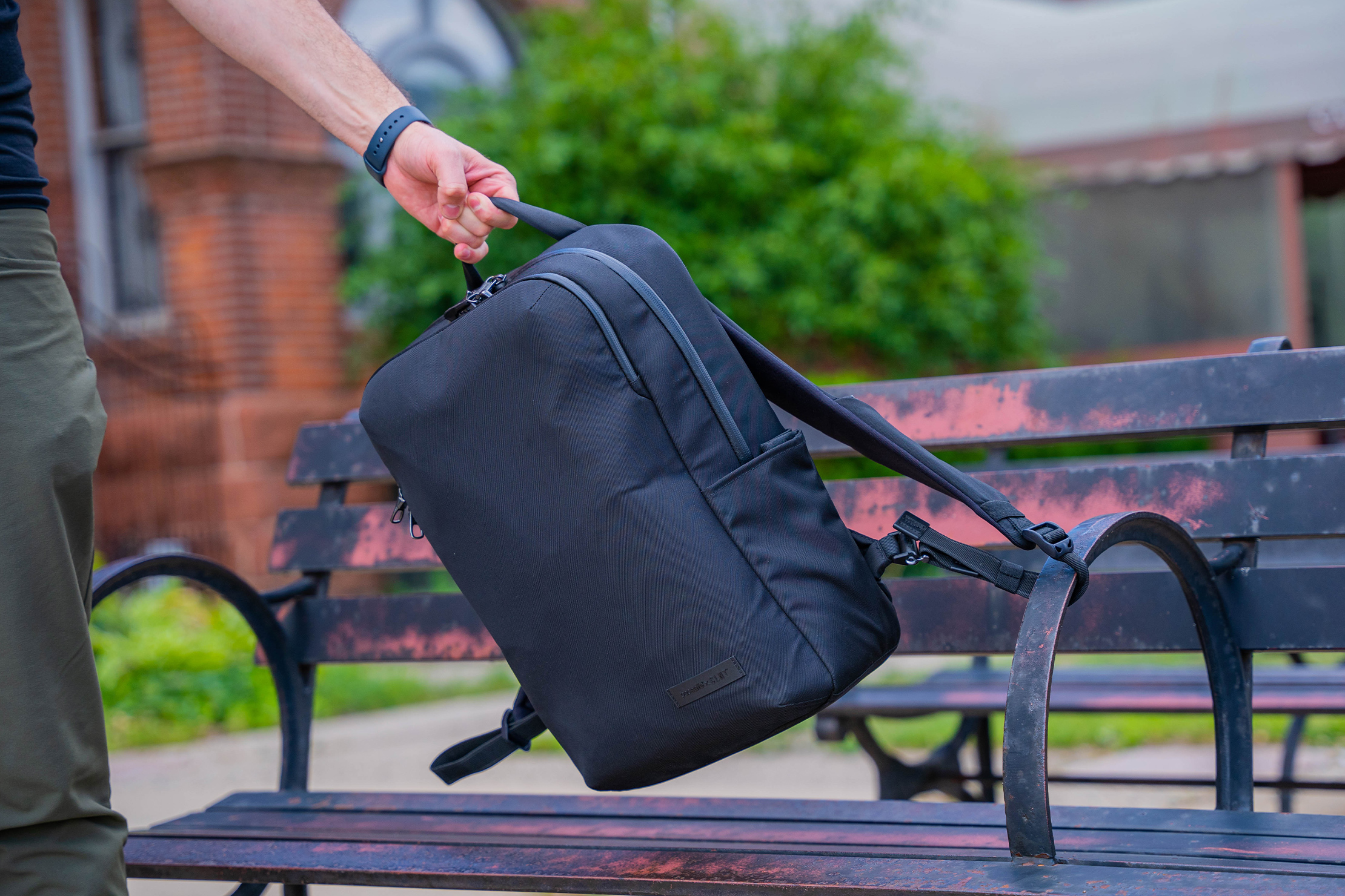 Anti theft backpack outlet pacsafe