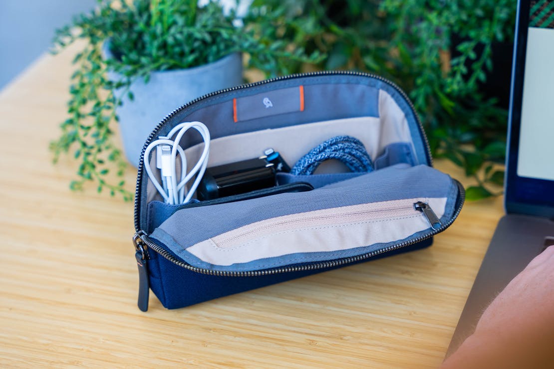 Bellroy Desk Caddy Stuffed Review