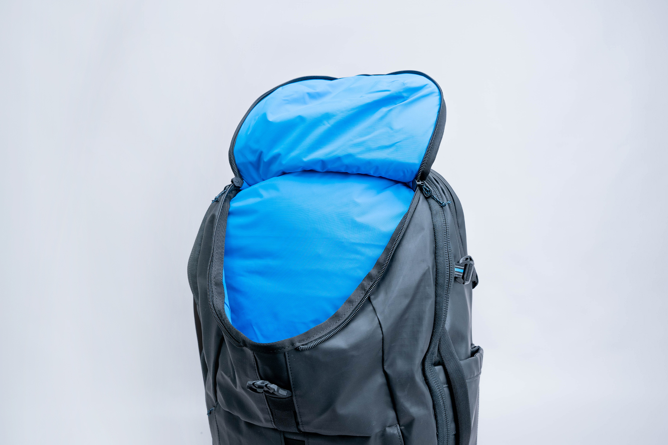 KUHL Eskape 25 Backpack Top Pocket
