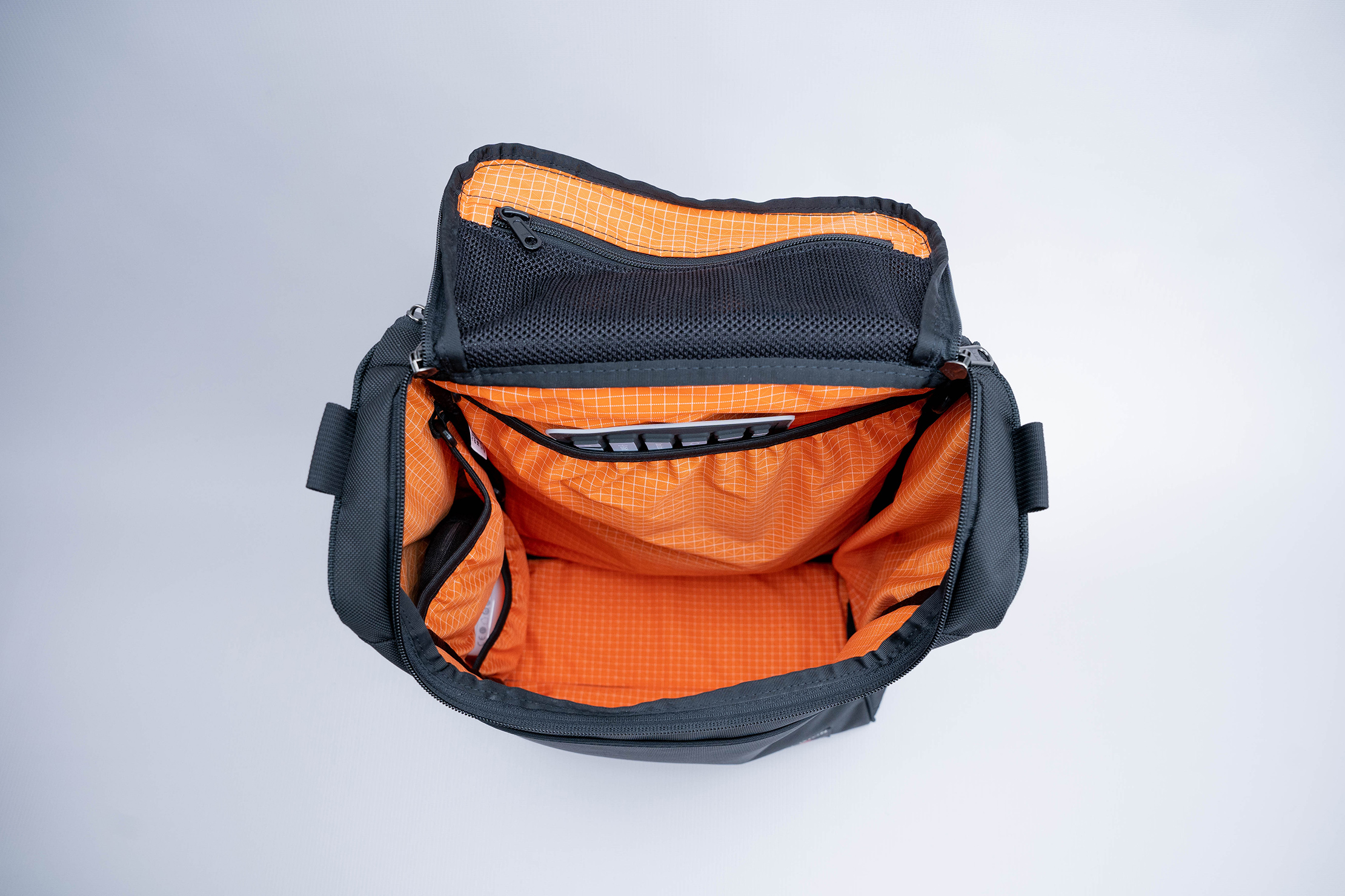 Tom Bihn Cambiata Interior