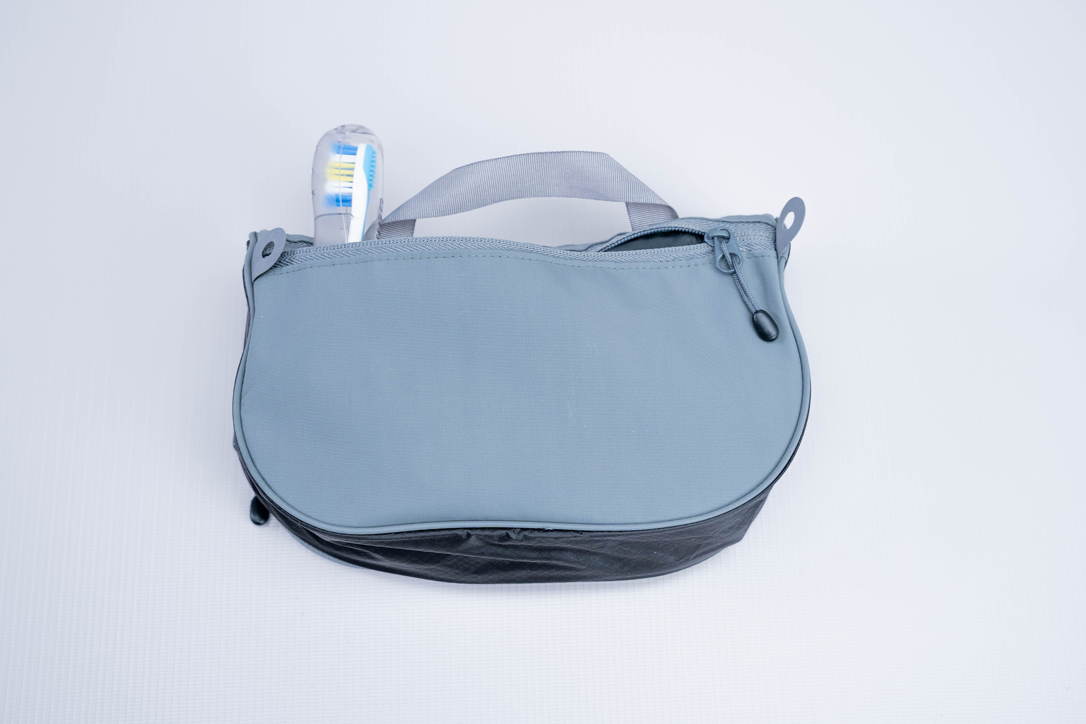 Sea to Summit Hanging Toiletry Bag - Small