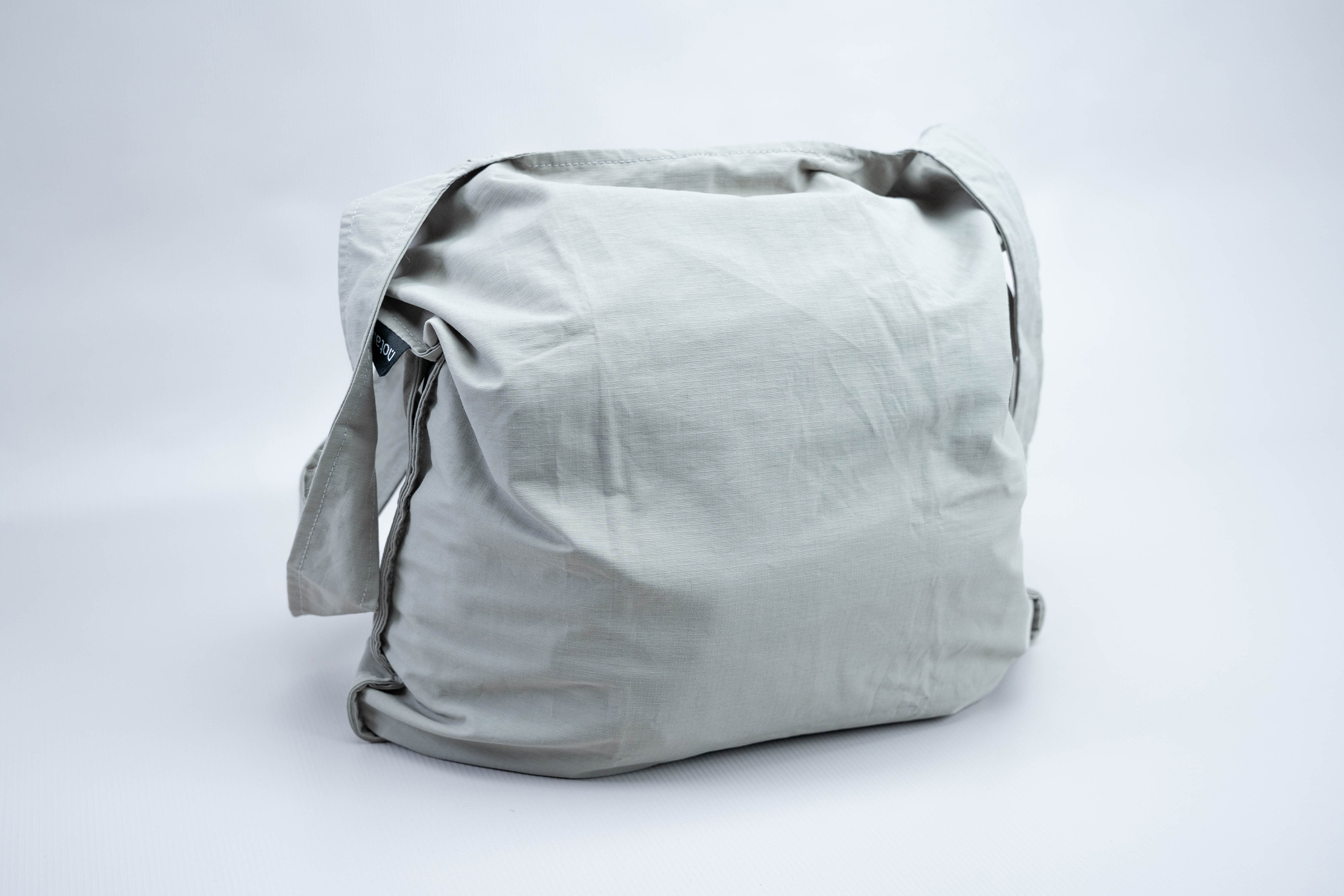 Nomadic NF-01 Tote Shoulder Bag Review — The Pen Addict