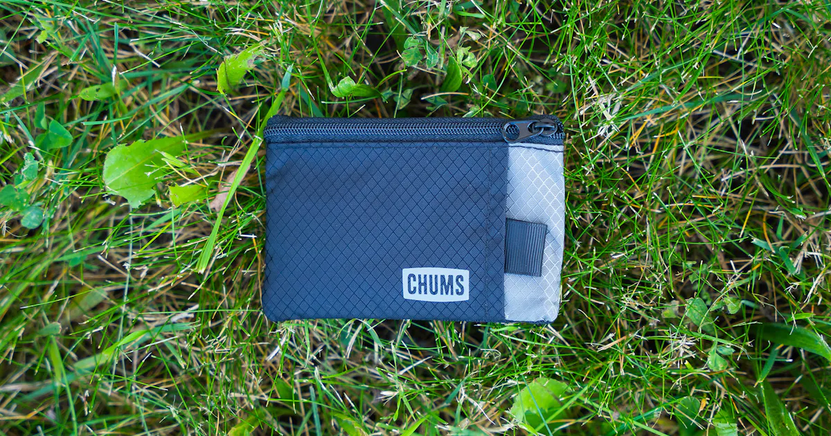 Chums Surfshorts Wallet Review | Pack Hacker