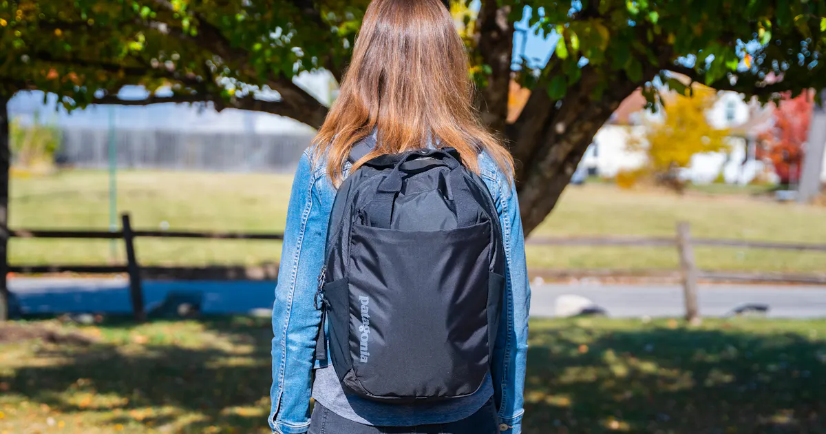 Patagonia Atom Tote Pack 20L Review | Pack Hacker Patagonia Atom Tote Pack 20L Review | Pack Hacker