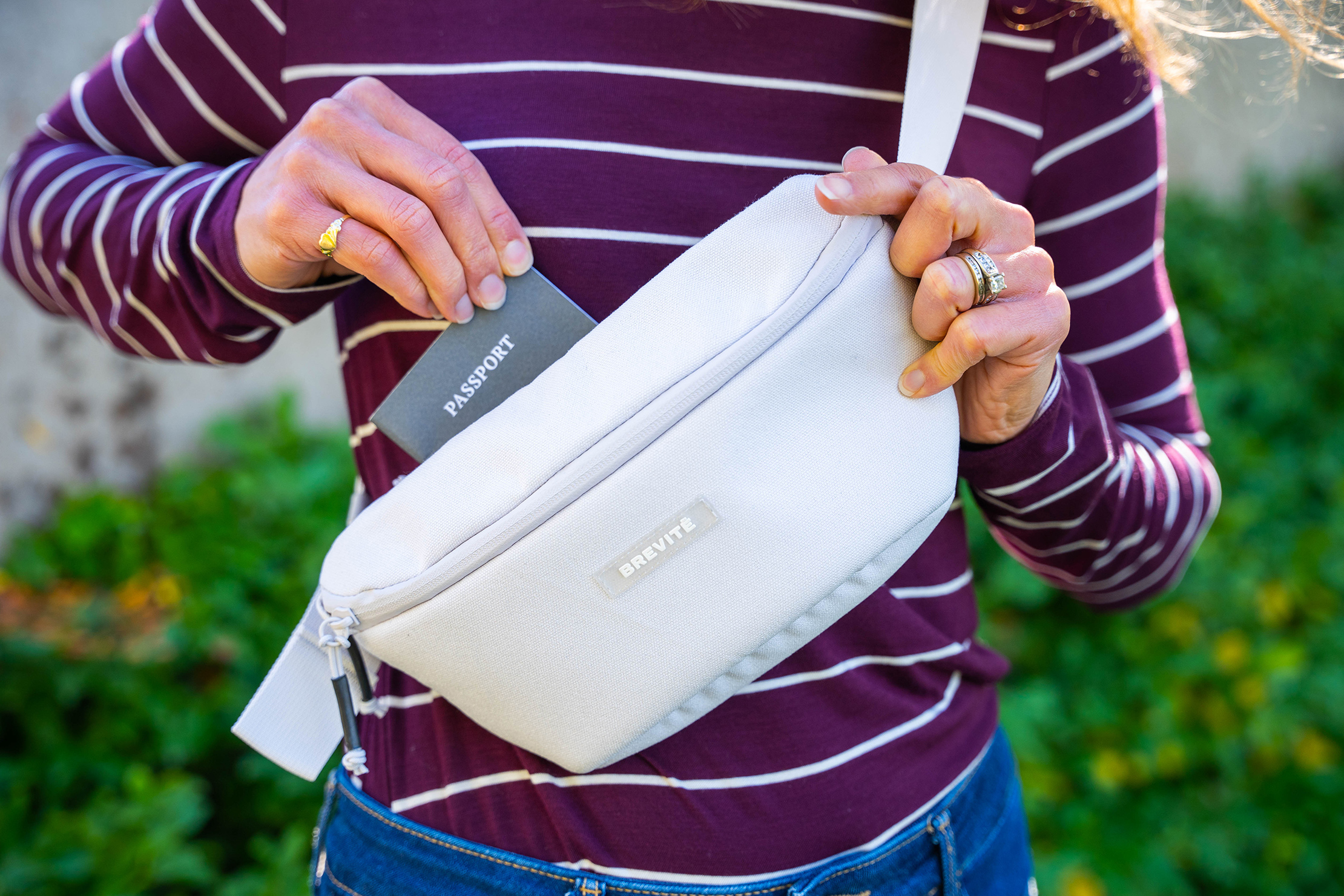 Brevite Crossbody in Use