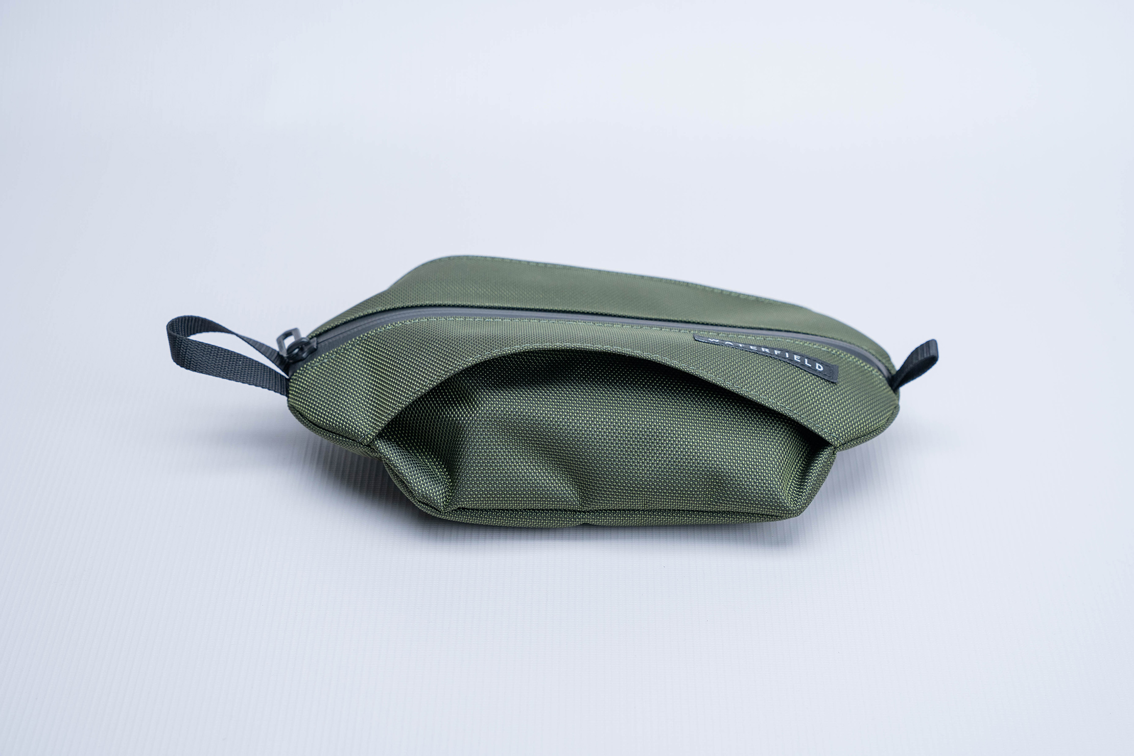 Waterfield Designs Travel Light Dopp Kit Side