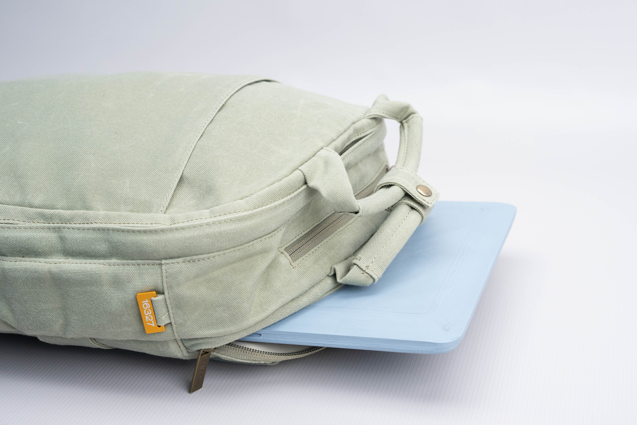 Day Owl Slim Backpack Laptop