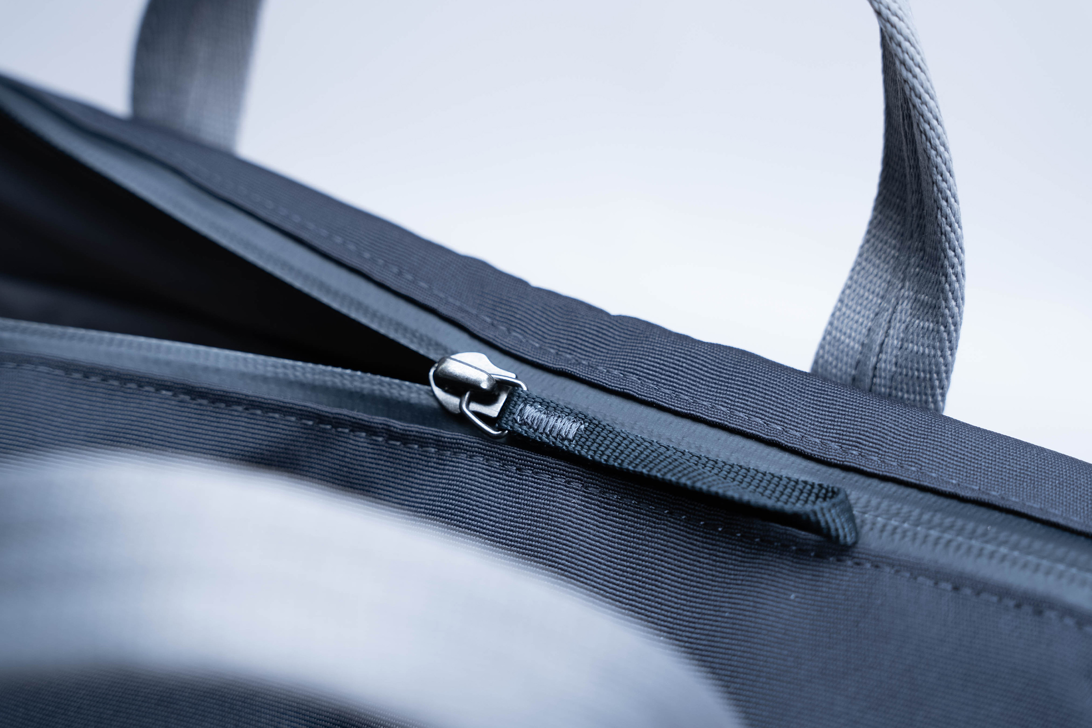 Bellroy Tech Briefcase Zipper