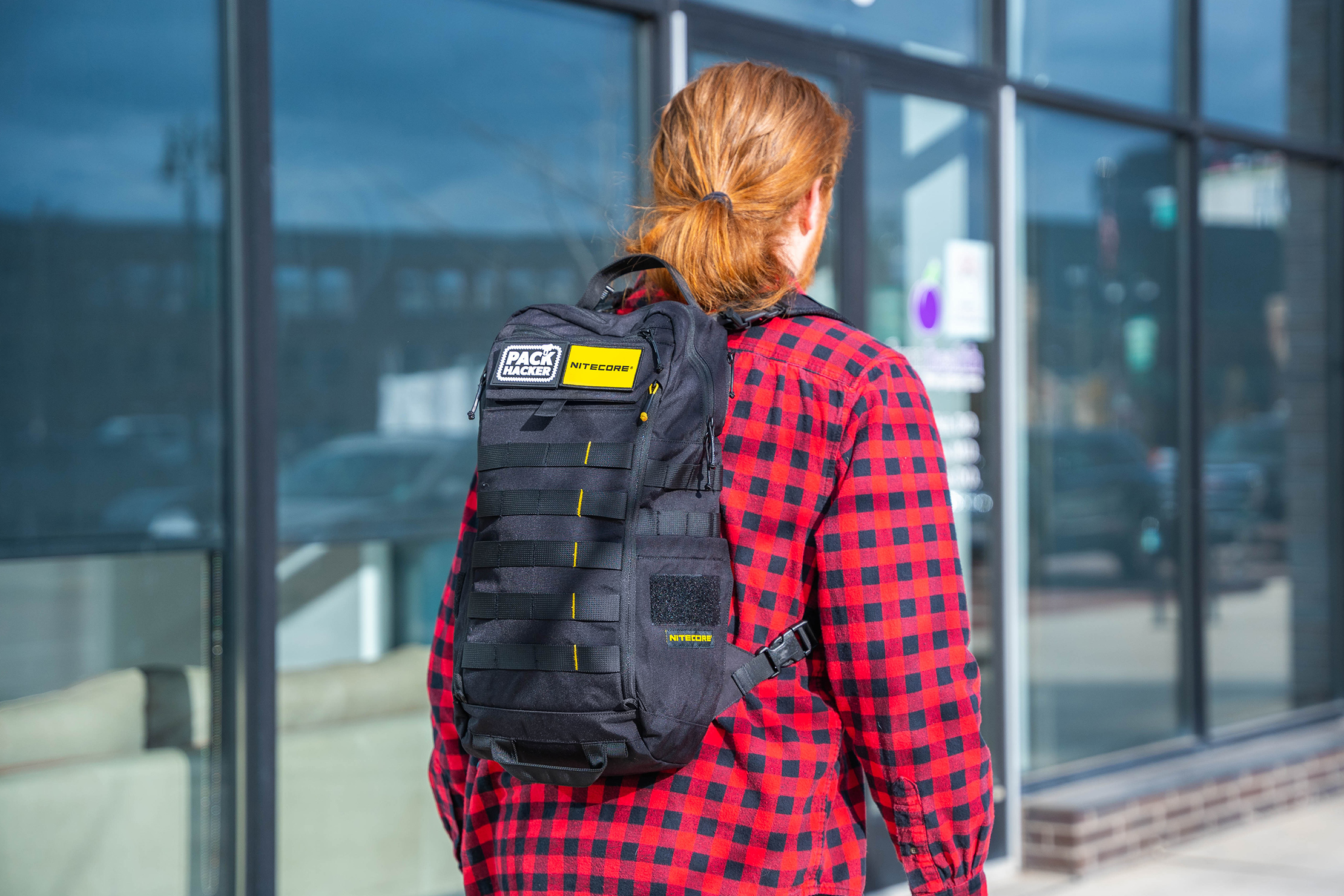 NITECORE BP18 Commuter Backpack Outdoor Side