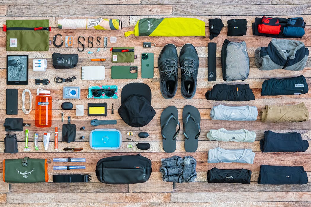 https://cdn.packhacker.com/2022/12/ec390fd9-featured-image-full-flatlay.jpg?auto=compress&auto=format&w=1050&h=700&fit=crop