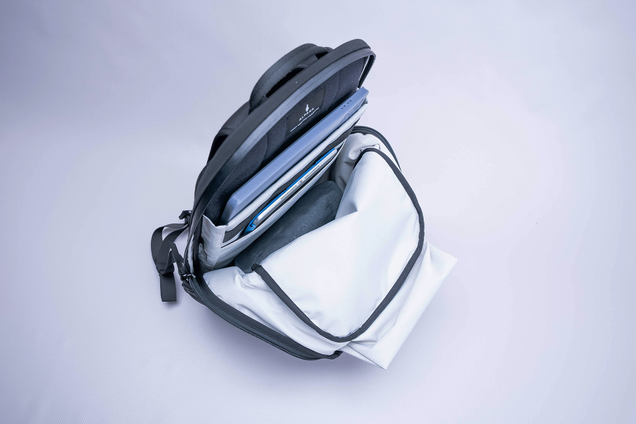 ALPAKA Elements Backpack Pro Open Bag