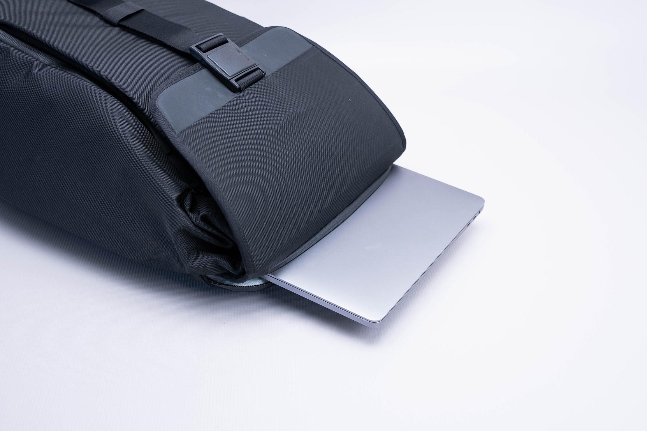 MODERN DAYFARER V2 Backpack Laptop