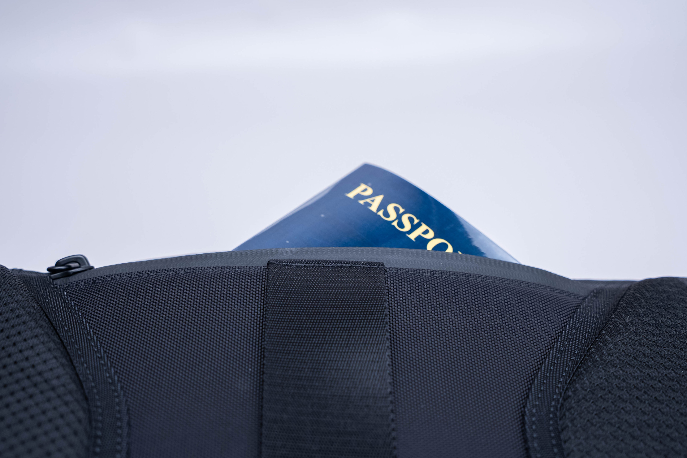 SLNT E3 Faraday Backpack Passport