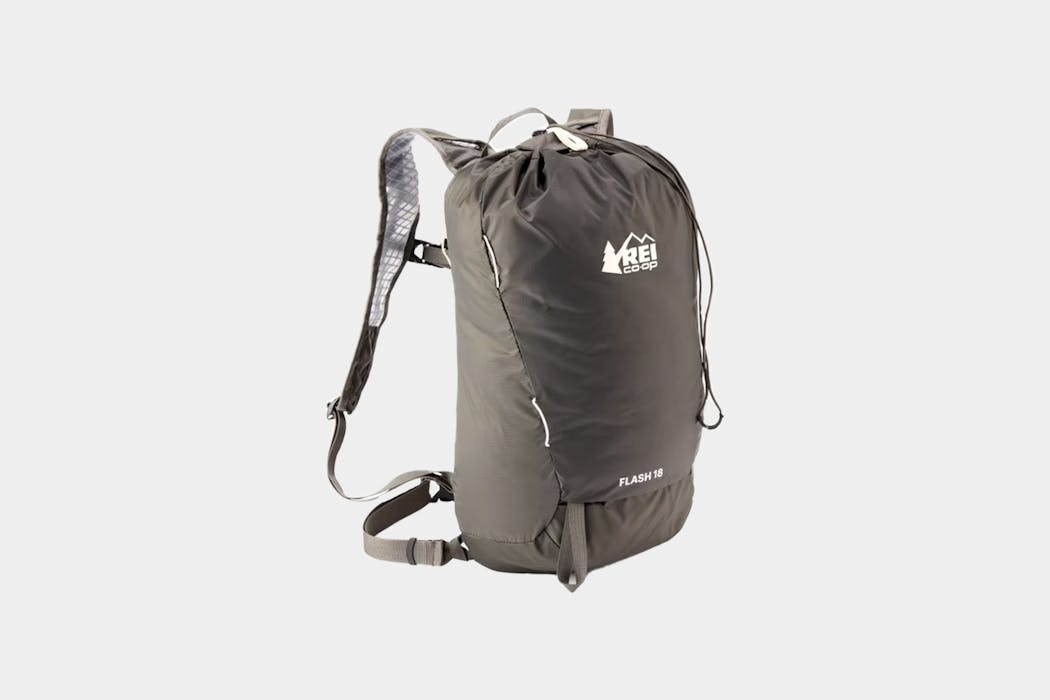 REI Co-op Flash 18 Pack