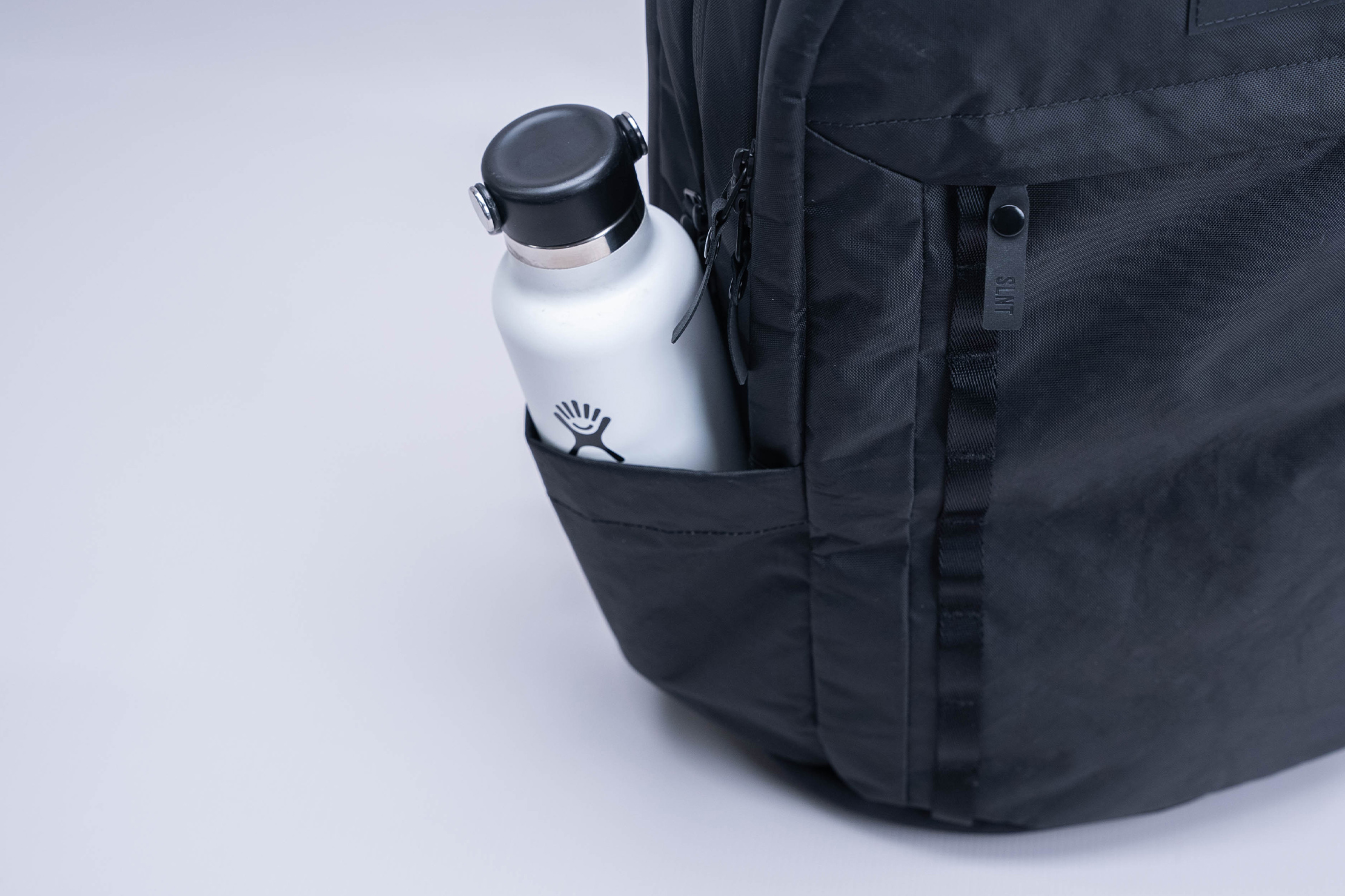 SLNT E3 Faraday Backpack Water Bottle
