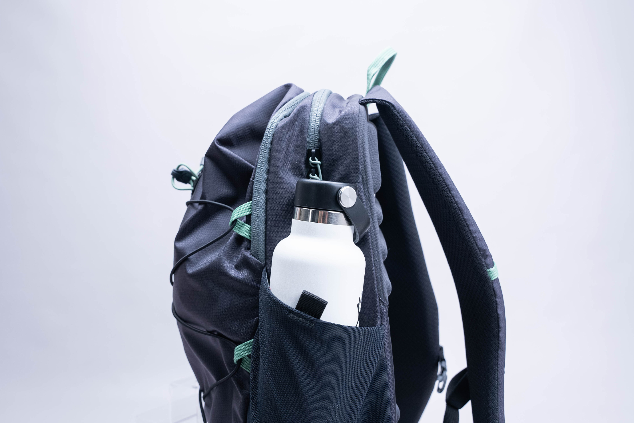 Mountainsmith Apex 20 Hiking Backpack Water Bottle