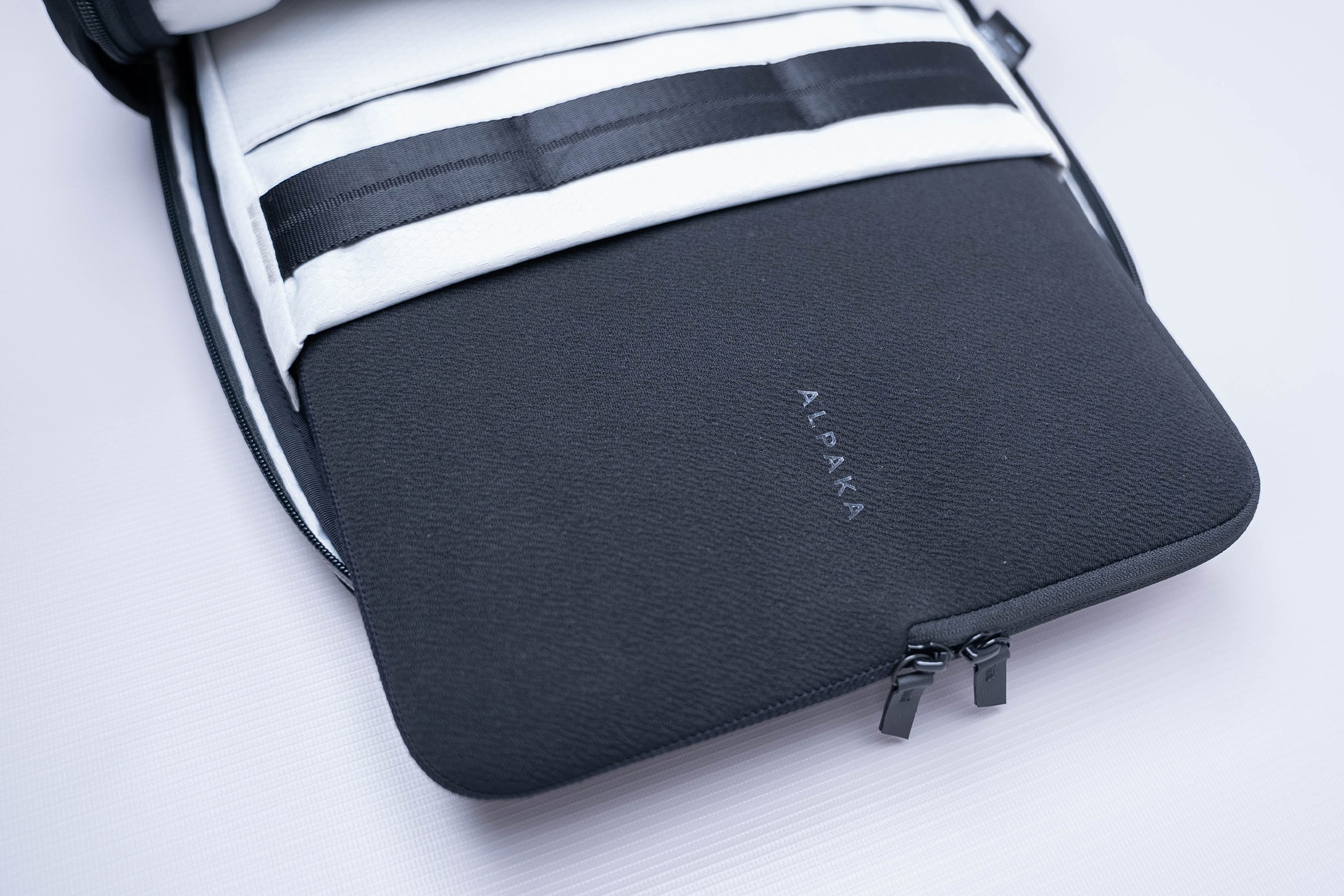 ALPAKA Slim Laptop Sleeve In Bag