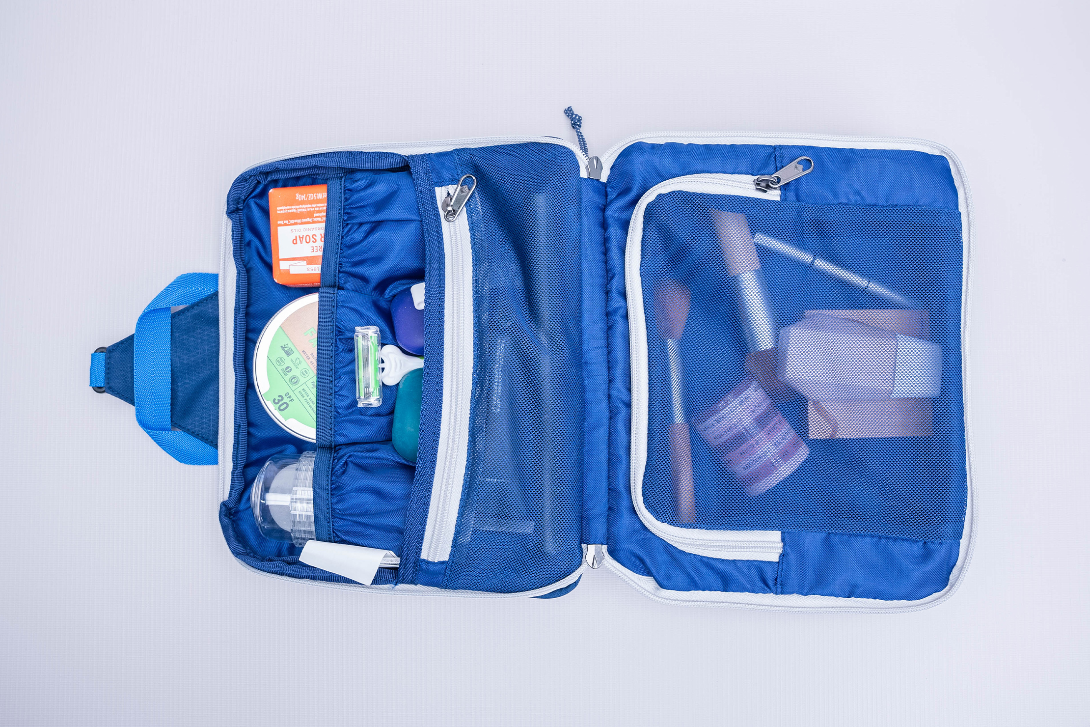 Eagle Creek Pack-It Reveal Hanging Toiletry Kit Review
