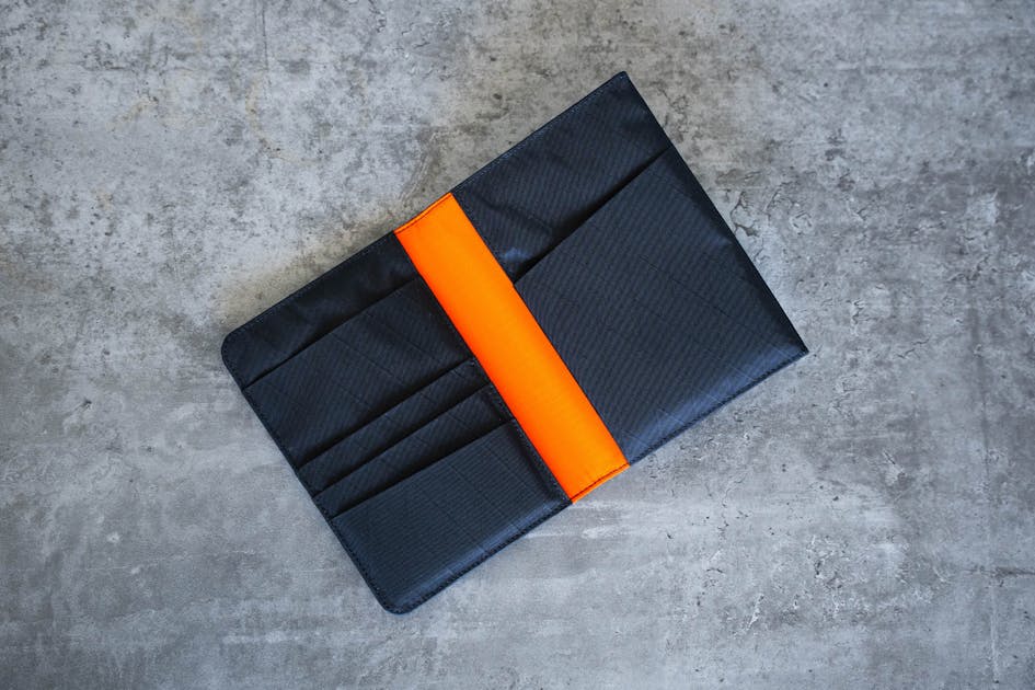 ARK Bifold Passport Wallet