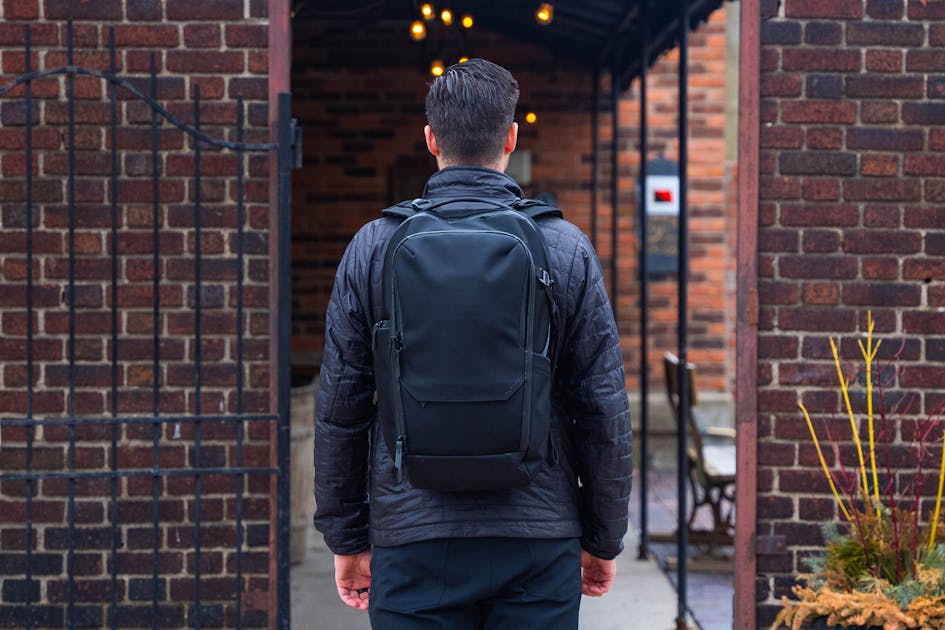 ALPAKA Elements Travel Backpack Review | Pack Hacker