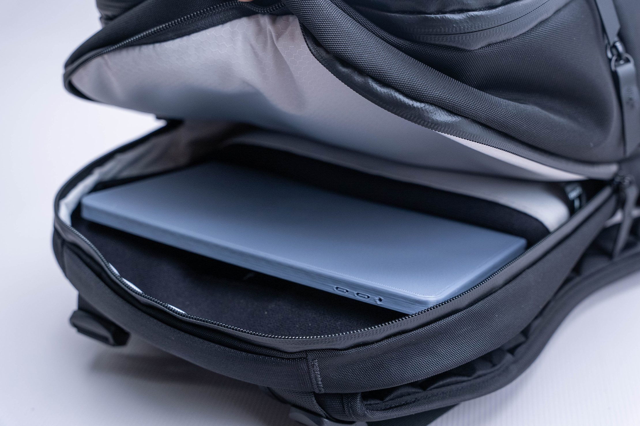 ALPAKA Elements Travel Backpack Laptop