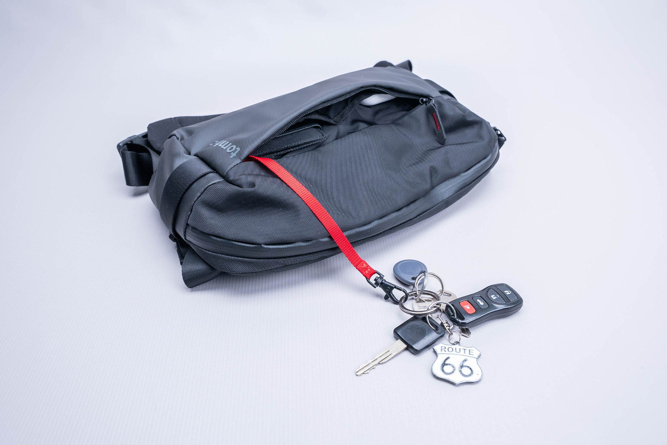 tomtoc Explorer-H02 Sling Bag M Key Leash